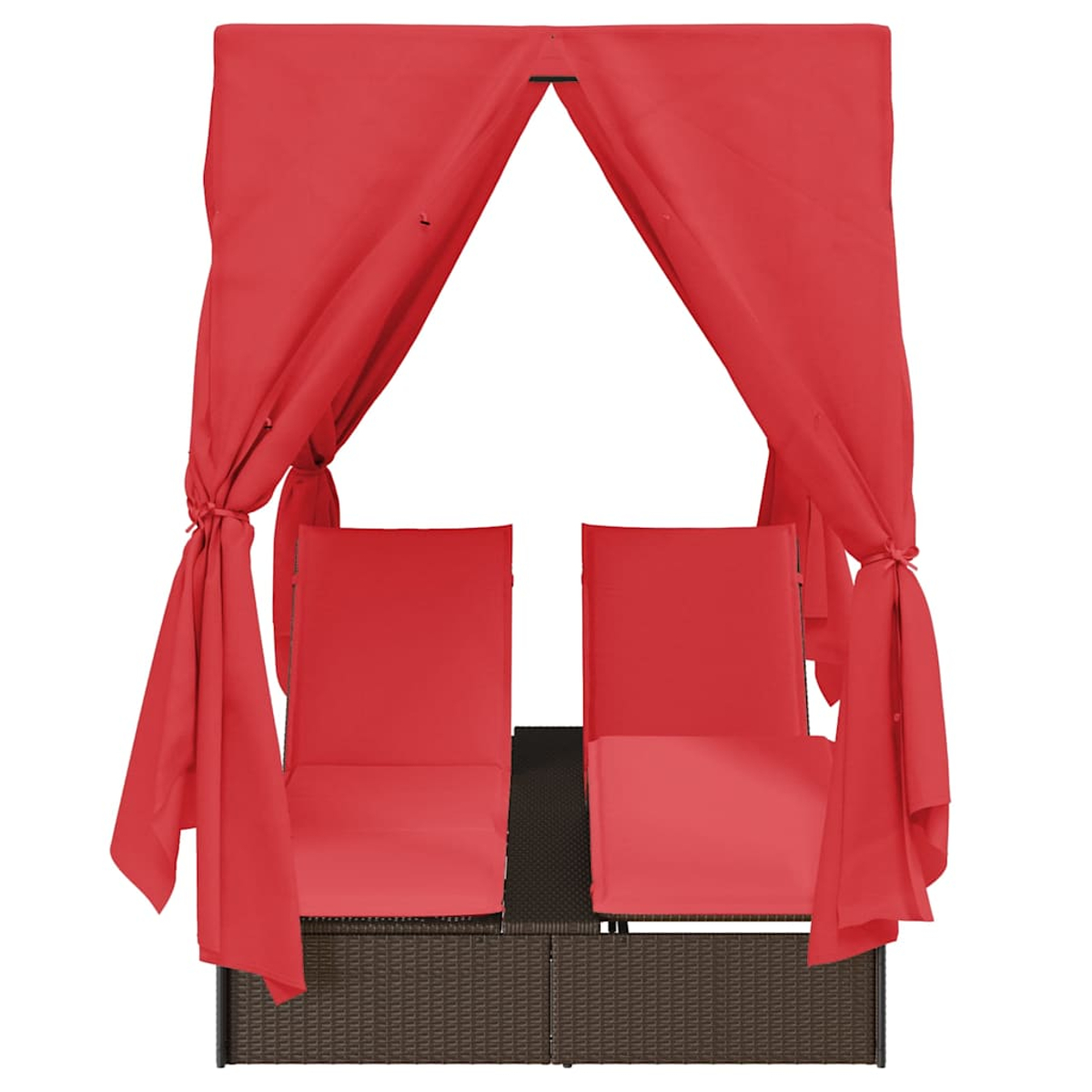Ein rotes Himmelbett mit zwei Sitzen. Das Bett hat eine braune Korbbasis. Rote Vorhänge drapieren die Seiten.