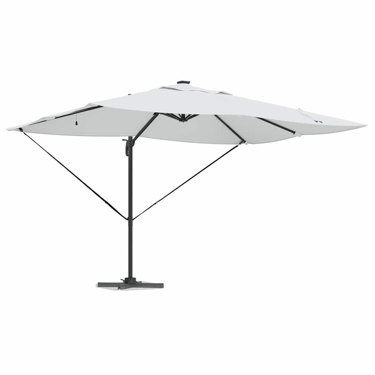 Un ombrellone bianco da patio su sfondo bianco. Ha un palo nero e bracci di supporto, ed è aperto.