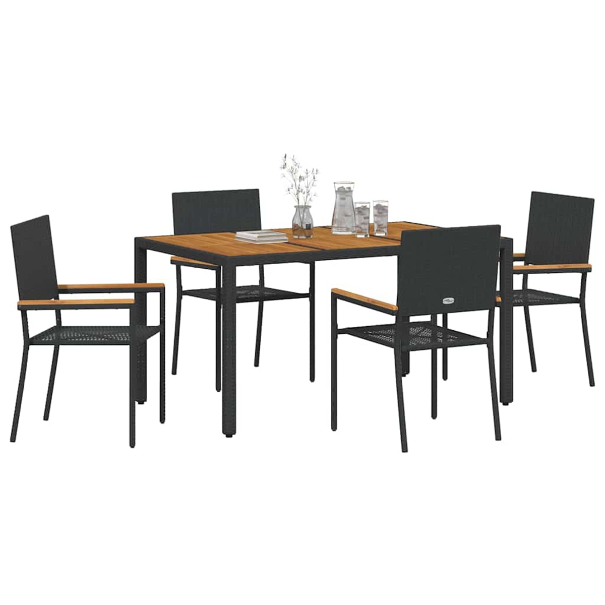 Ein Holztisch mit vier Stühlen. Der Tisch hat eine Holzplatte und schwarze Beine, die Stühle sind schwarz mit Holzarmlehnen.