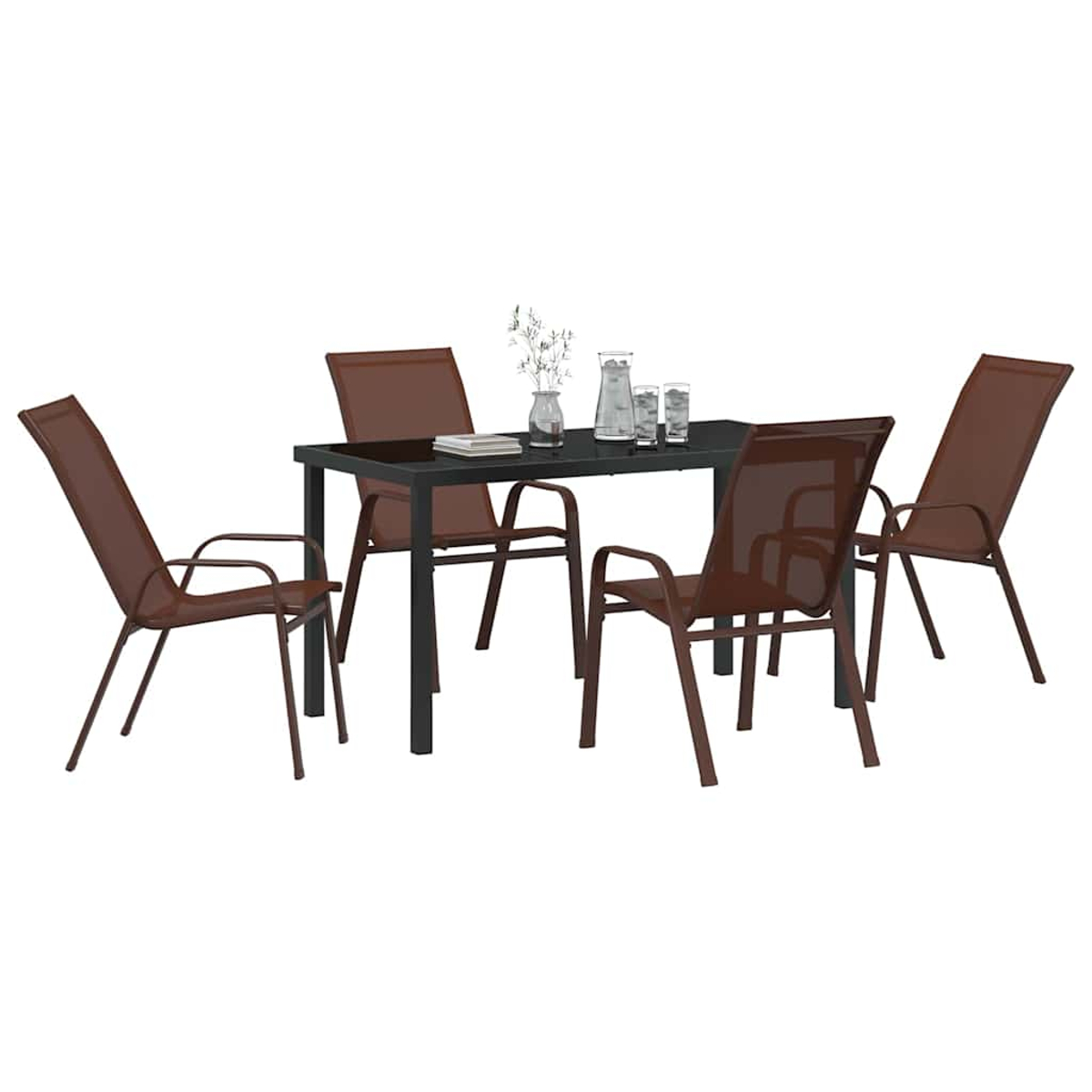 Un set da pranzo da patio con un tavolo scuro e quattro sedie marroni. Un vaso e bicchieri sul tavolo.