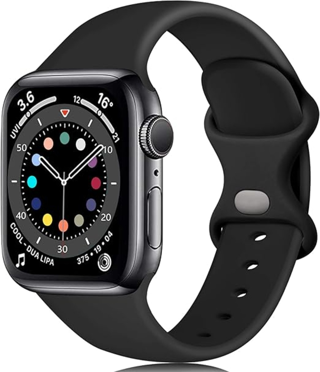Eine schwarze Apple Watch mit schwarzem Armband. Das Zifferblatt ist schwarz mit bunten Markierungen und weißen Zeigern. Das Armband hat Löcher.