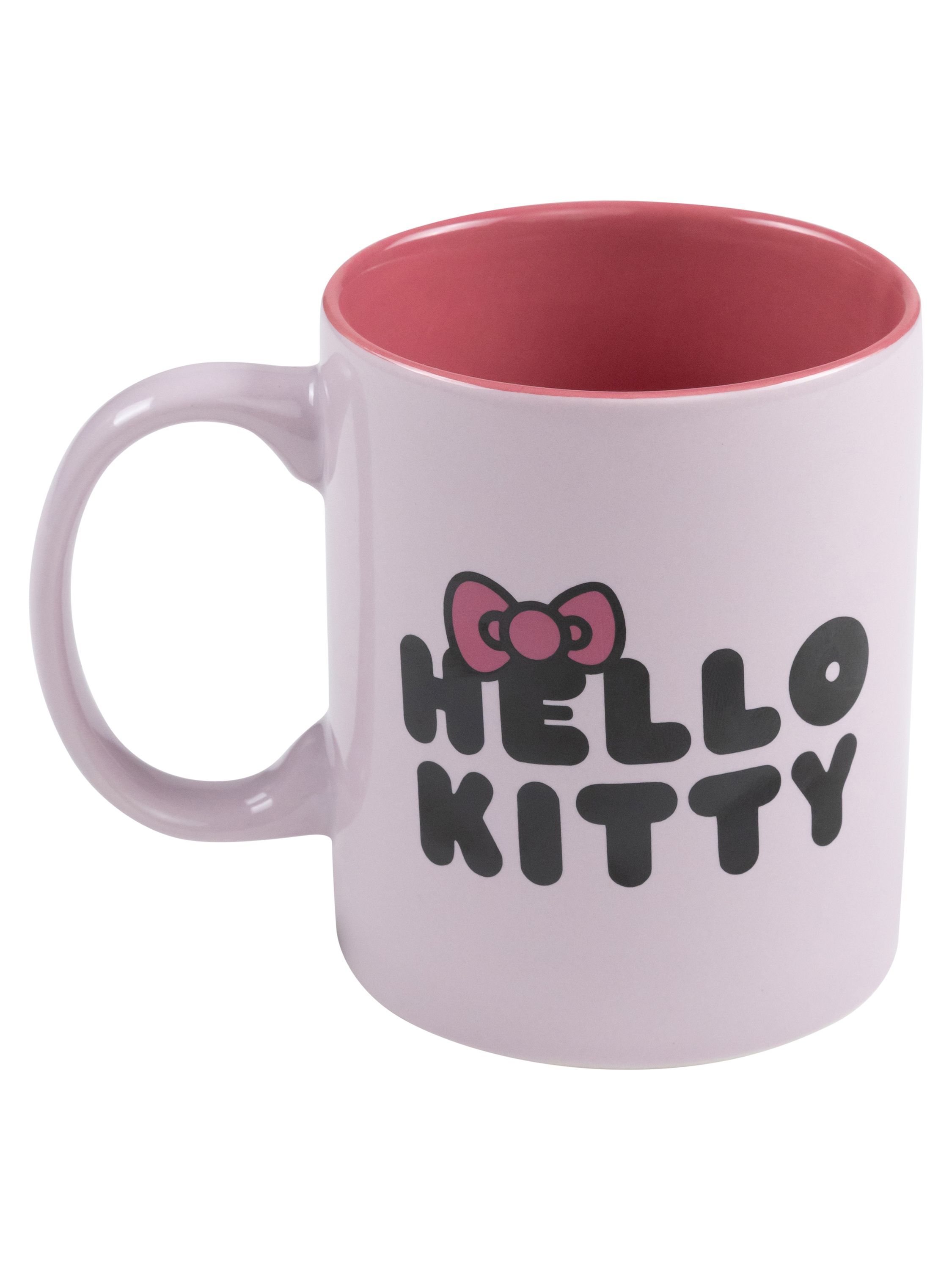 Eine hellviolette Hello Kitty-Tasse mit rosa Innenraum und einer Schleife auf der Vorderseite. Der Becher steht vor weißem Hintergrund.