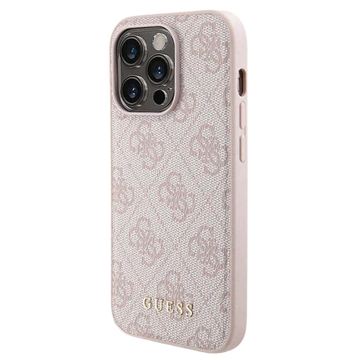 Rosa Guess-Handyhülle. Sie hat eine gemusterte Rückseite und ein goldenes Guess-Logo unten. Die Hülle umschließt das Telefon.