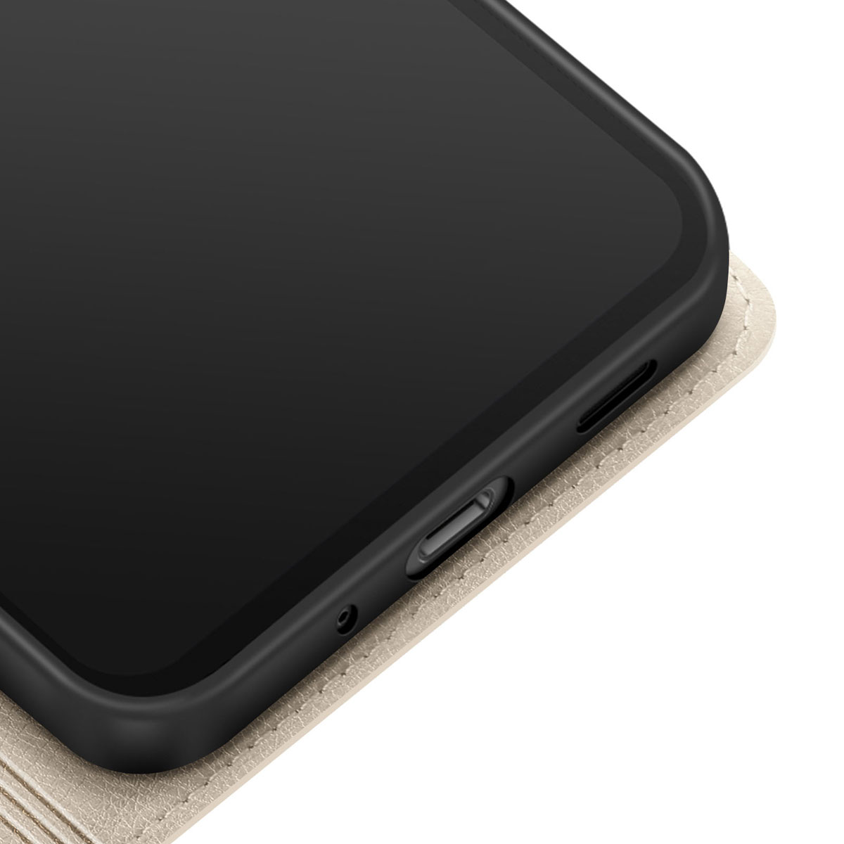 Uno smartphone nero con bordo nero, custodia in pelle beige e sfondo bianco. I pulsanti del volume e di accensione sono visibili.