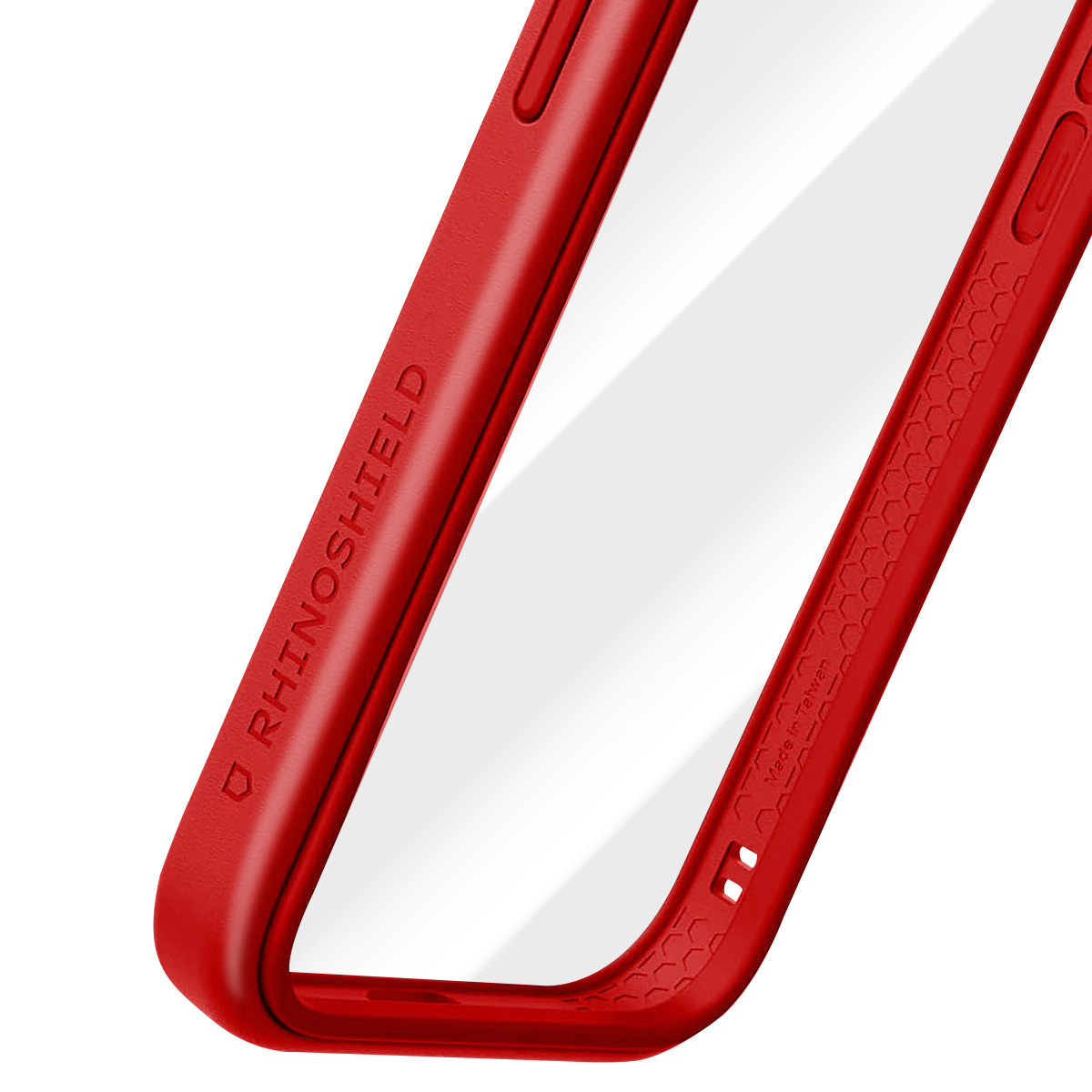 Una custodia rossa per telefono, con il marchio 'RHINOSHIELD', è angolata. La custodia ha un centro trasparente e un design a nido d'ape sul lato.