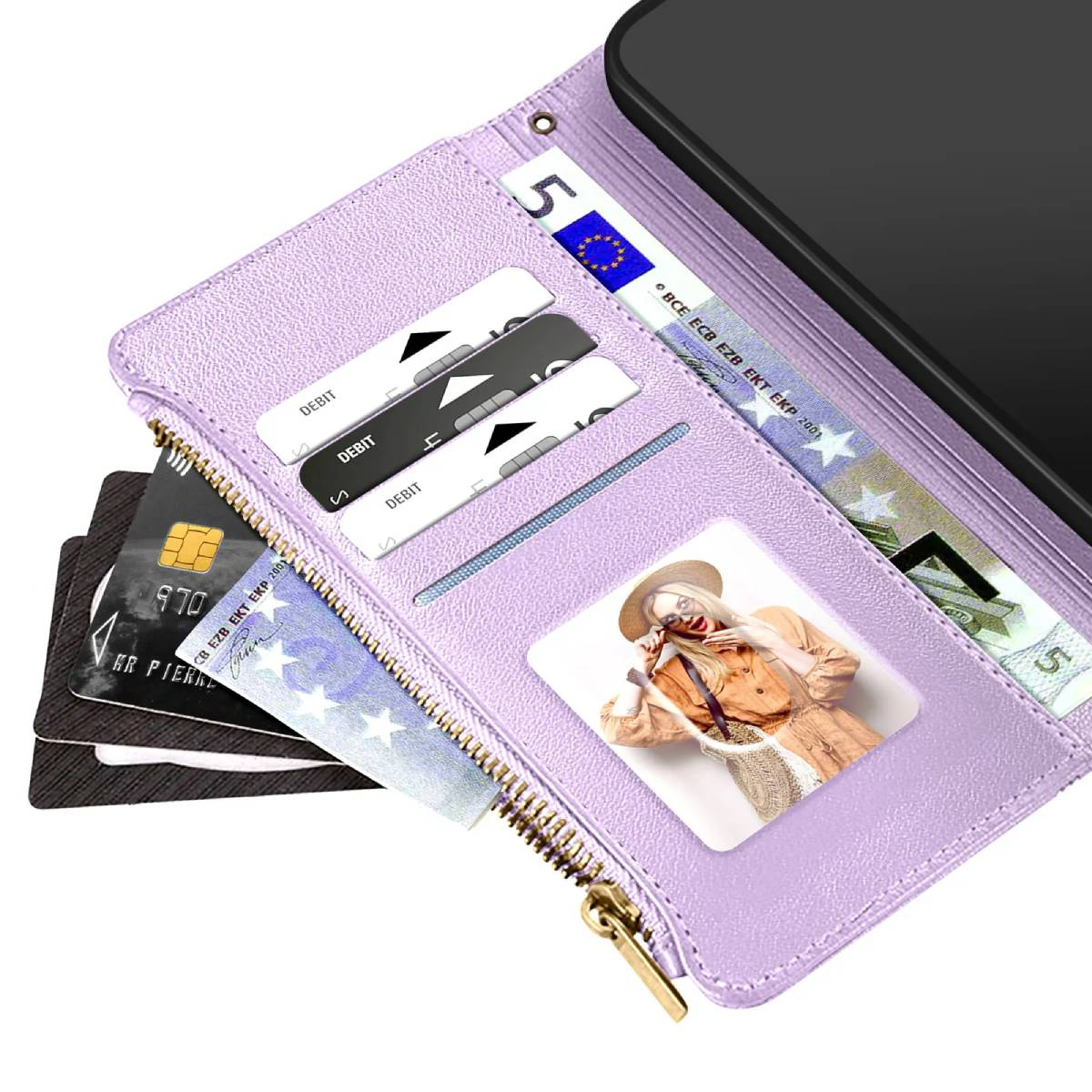 Eine lila Brieftasche mit Karten, Bargeld und einem Foto. Auf der rechten Seite ist ein Telefon zu sehen. Die Brieftasche ist mit einem Reißverschluss geöffnet.