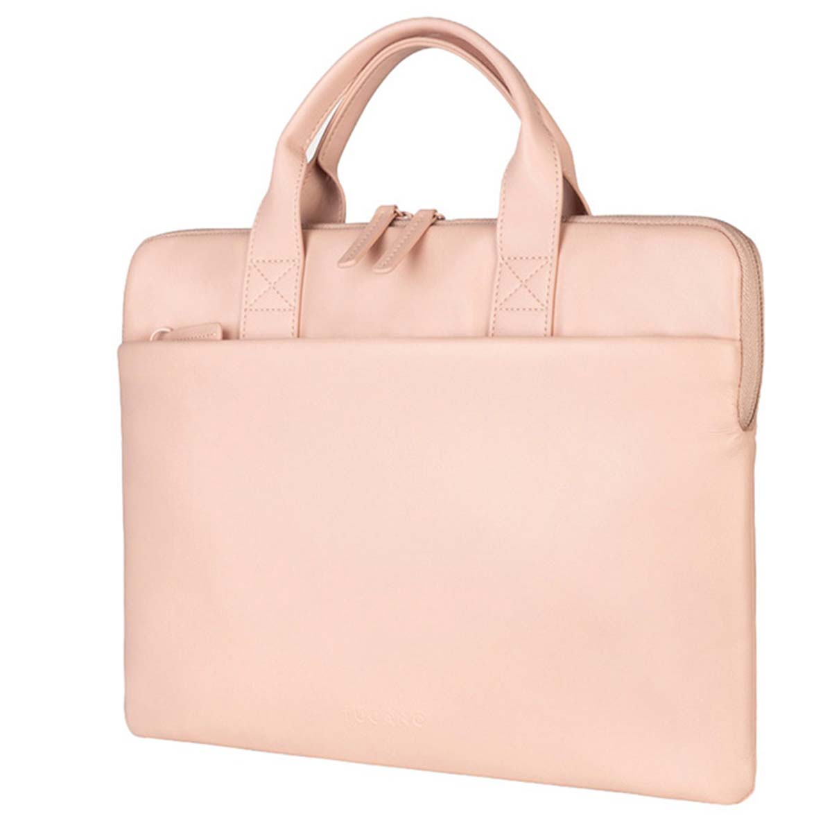 Una borsa per laptop in pelle rosa chiaro con manici e cerniere. La borsa è rettangolare con una tasca frontale e il marchio.