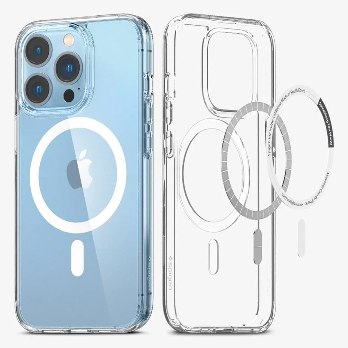 Due custodie trasparenti per telefono. Una con iPhone, mostra le fotocamere. L'altra vuota, con anello magnetico e testo.