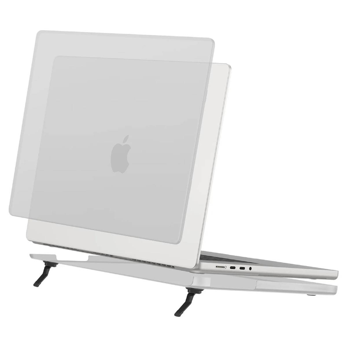 Ein silberner Laptop mit klarer Hülle steht auf einem weißen Ständer. Das Apple-Logo ist sichtbar. Schwarze Füße stützen den Ständer.