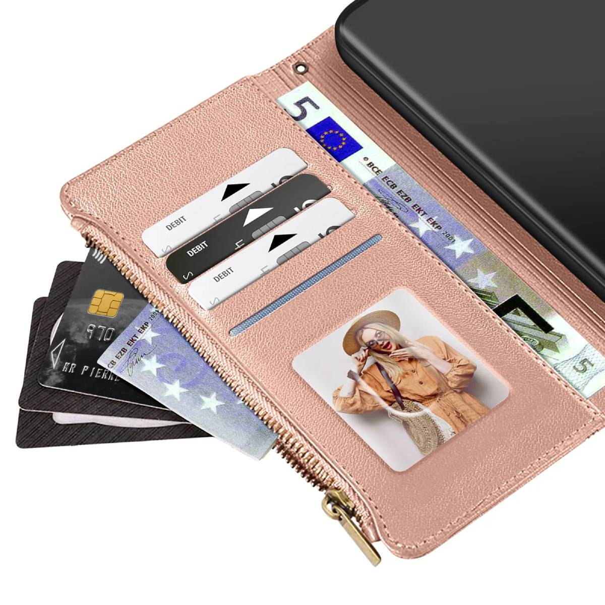 Un portafoglio rosa aperto, che rivela carte, banconote in euro e una foto di una donna. Un telefono nero è parzialmente visibile a destra.