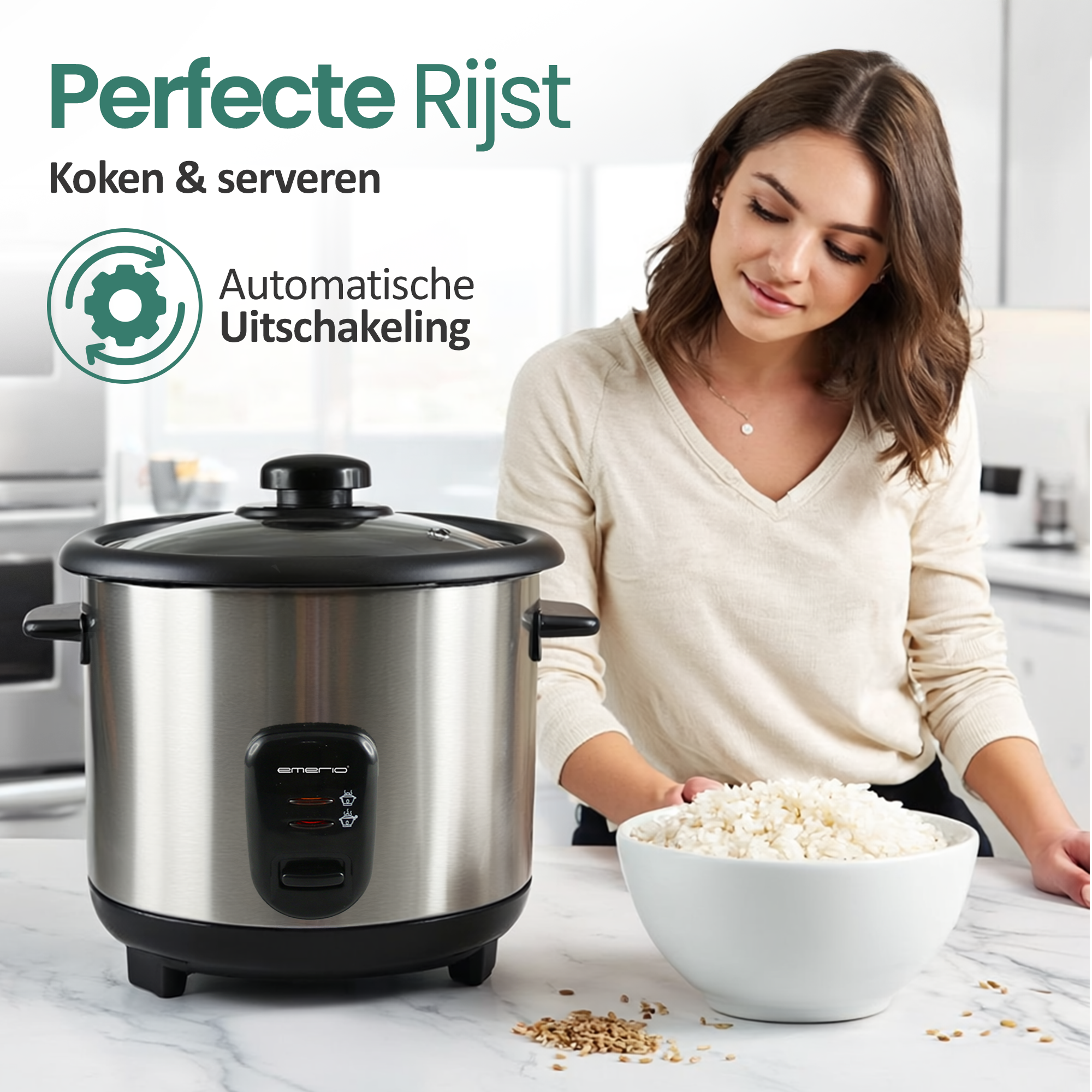 Een vrouw kijkt naar een kom rijst naast een rijstkoker. De tekst zegt 'Perfect Rice'.