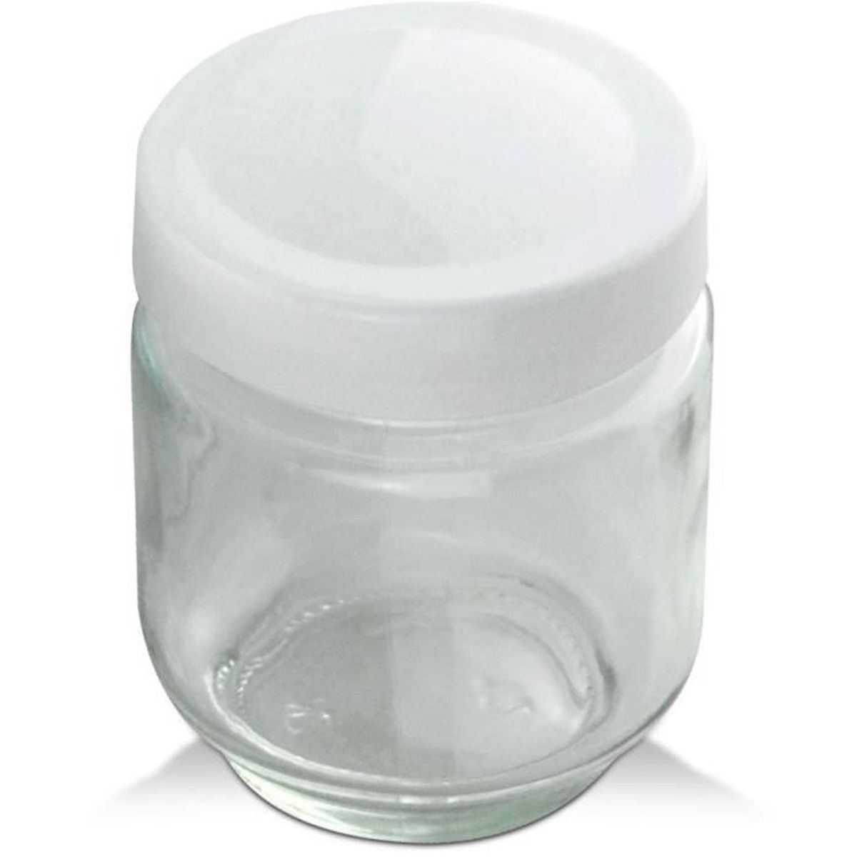 Przezroczysty szklany słoik z białą pokrywką na białej powierzchni. Słoik jest pusty. Tło jest białe.