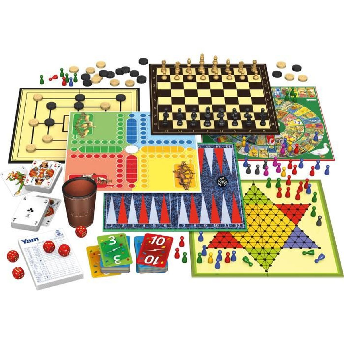Verschiedene Brettspiele, darunter Schach, Backgammon und chinesisches Schach, sowie Würfel und Karten, sind auf weißem Grund angeordnet.