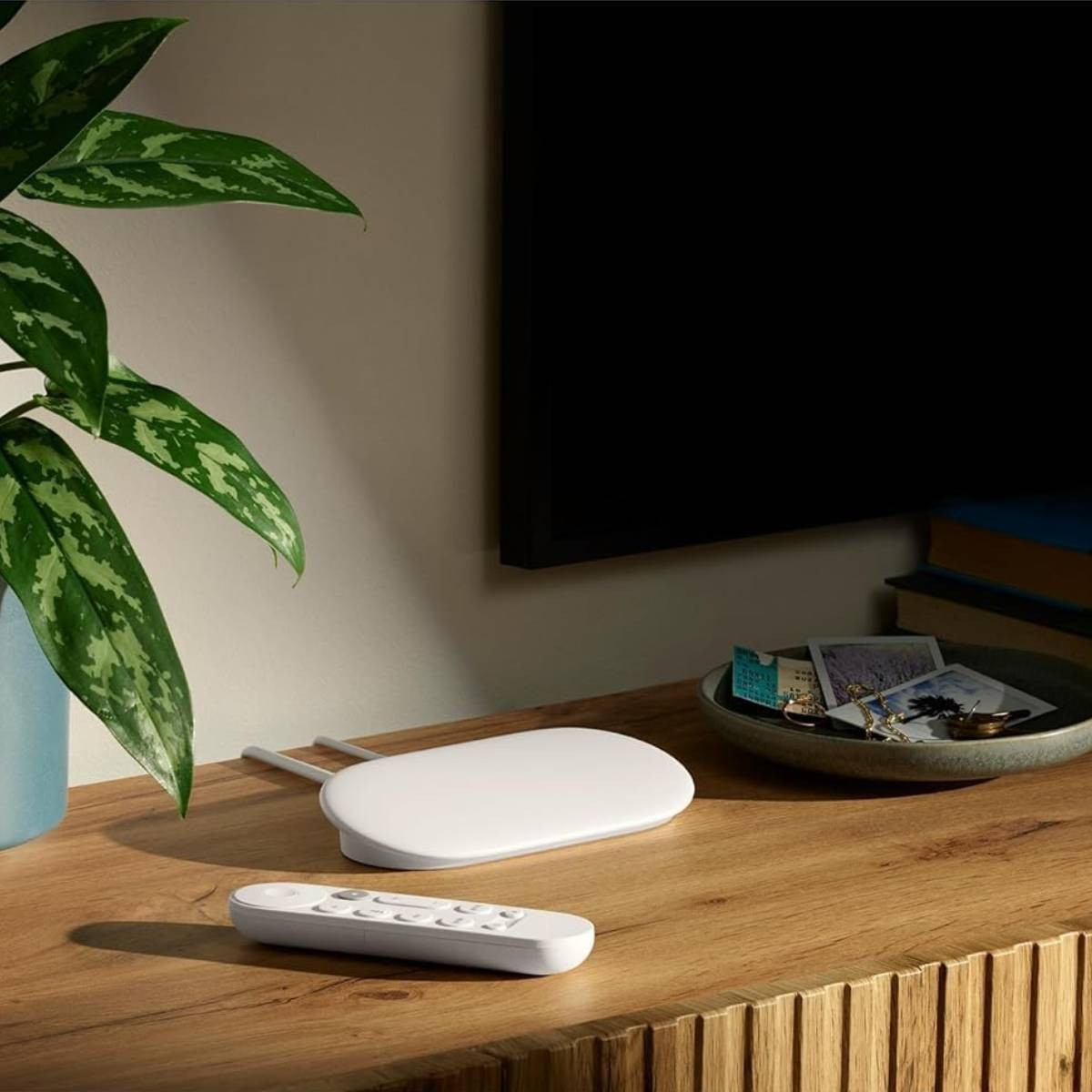 GOOGLE 4K PORCELAIN TV Streamer, Porcelain | MediaMarkt