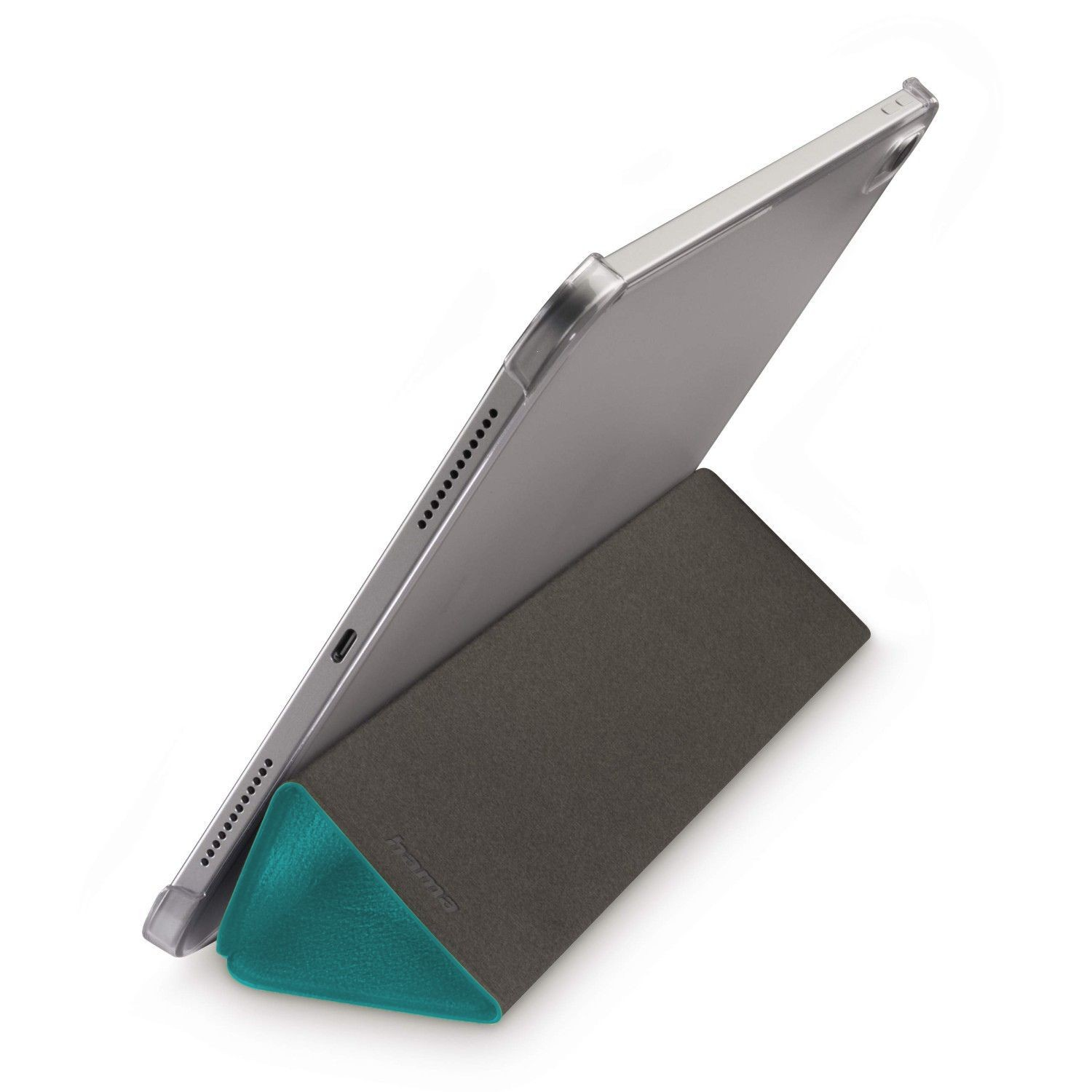 Tablet, das von einer grau-türkisfarbenen Hülle gehalten wird. Das Tablet ist silberfarben und in einer durchsichtigen Hülle.