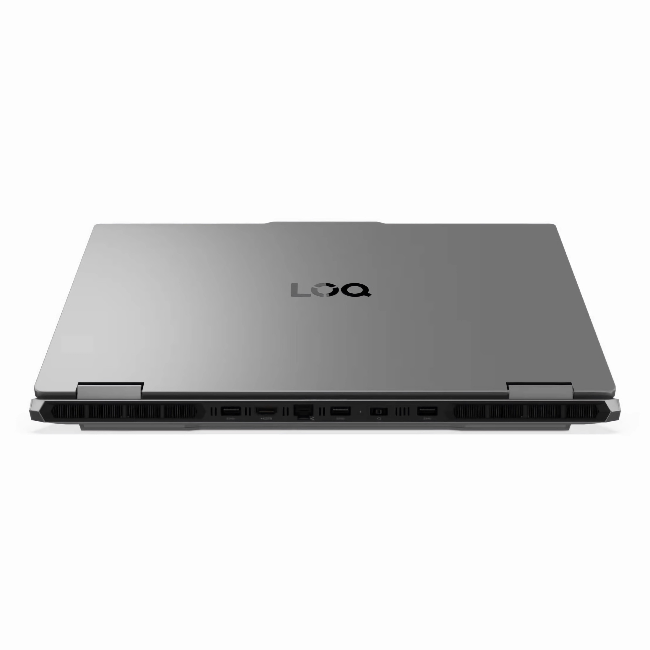 Ein geschlossener, silberner Laptop auf weißem Grund, der die Rückseite zeigt. Der Markenname 'LOQ' ist sichtbar. Anschlüsse unten.