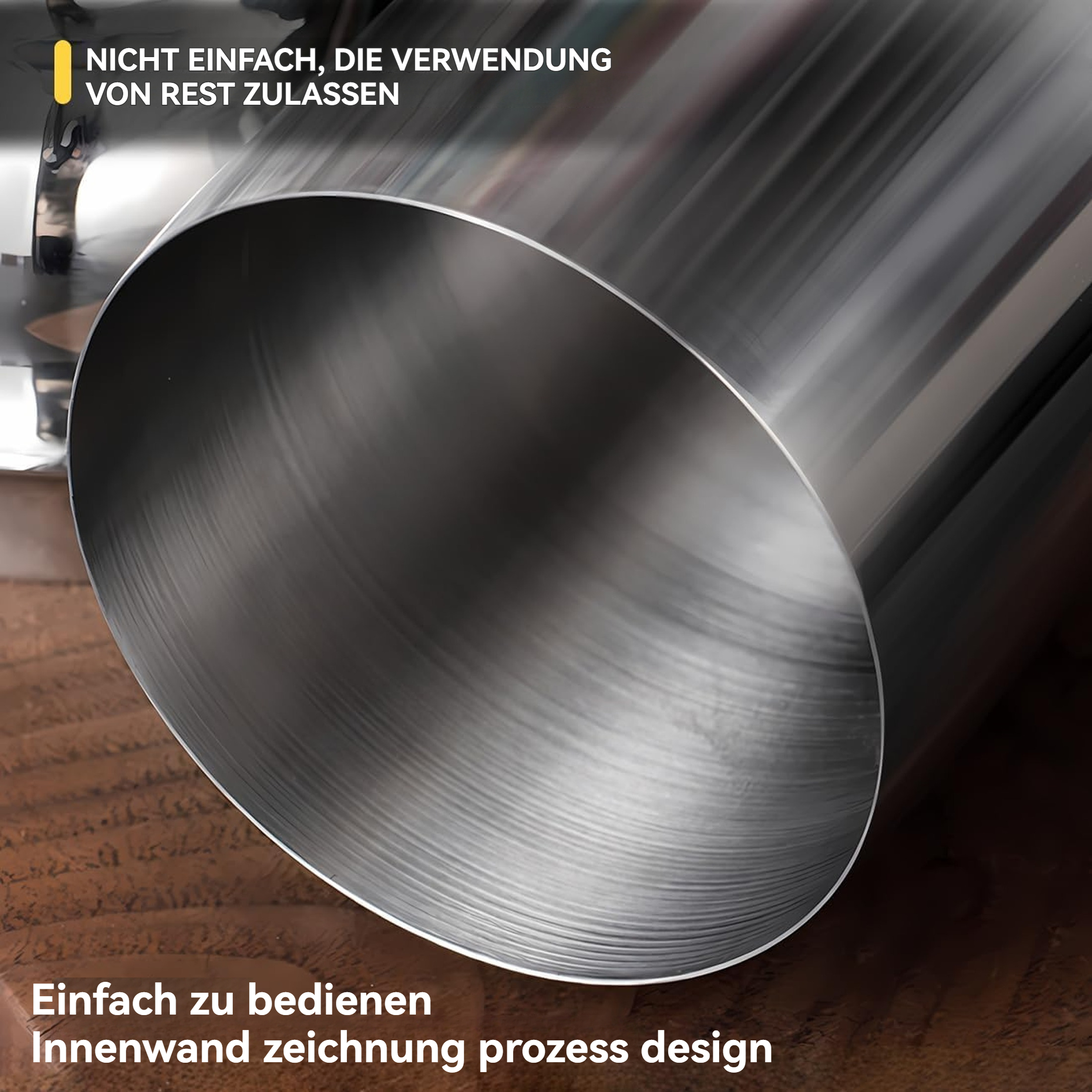 Nahaufnahme eines Metallzylinders. Das Innere ist sichtbar, mit einer Holzoberfläche unten und Text am unteren Rand.