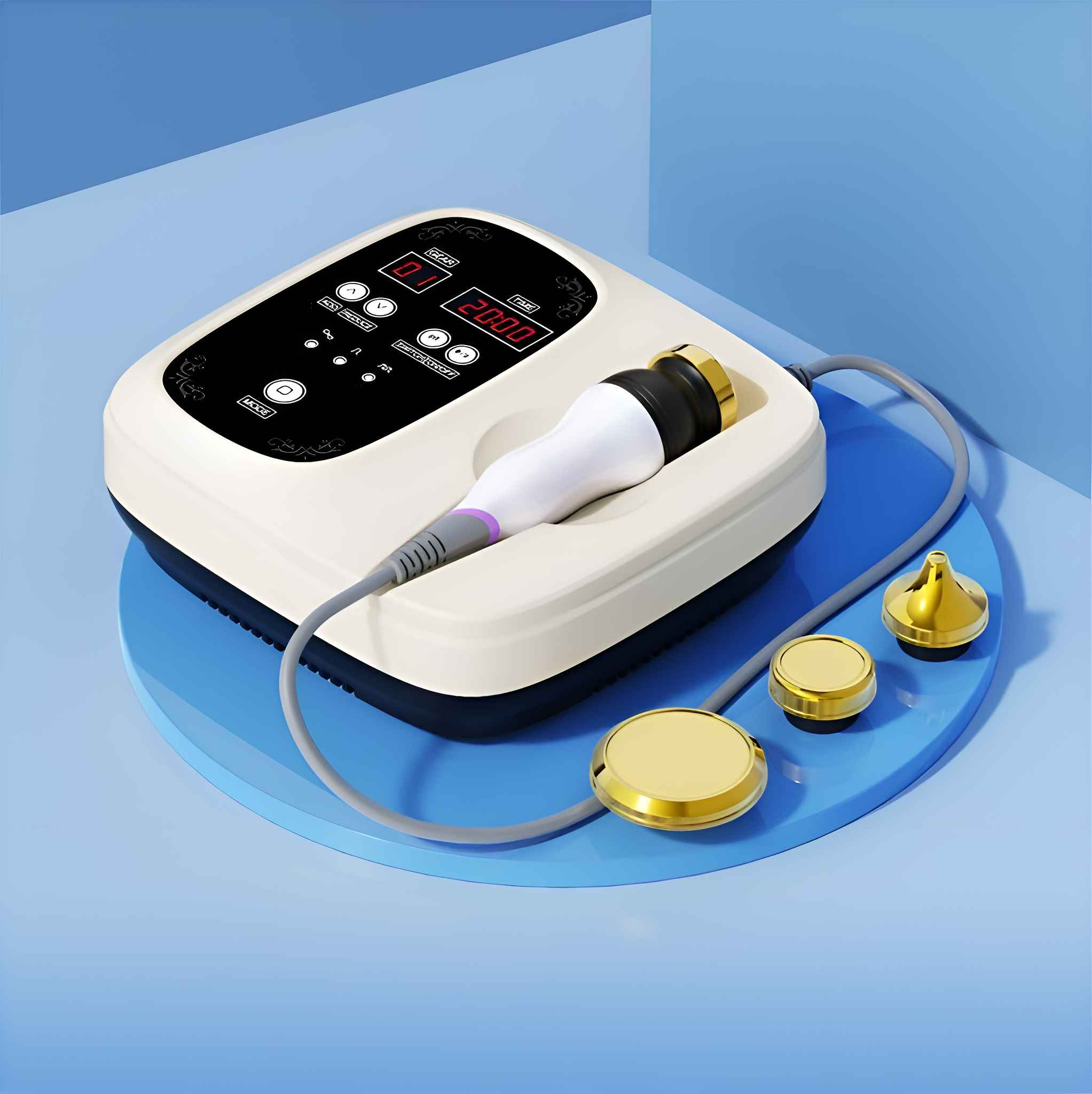 Ein weißes und schwarzes Gerät mit Massagekopf und mehreren goldenen Aufsätzen auf blauem Untergrund. Zeigt Zahlen an.