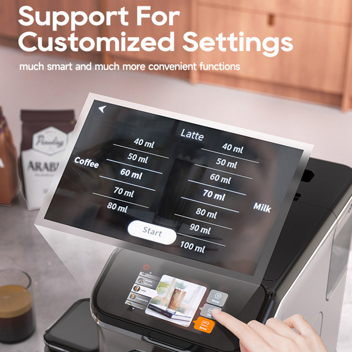 Ekspres do kawy z ekranem dotykowym wyświetlającym opcje napojów, takie jak latte i ustawienia głośności kawy. Ręka dotyka przycisku 'Brew'.