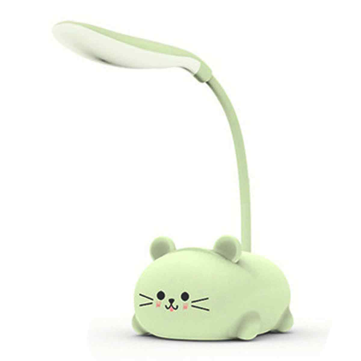 Eine hellgrüne Schreibtischlampe in Form einer Katze. Sie hat zwei Ohren, ein Gesicht und einen flexiblen Hals. Das Licht ist weiß.