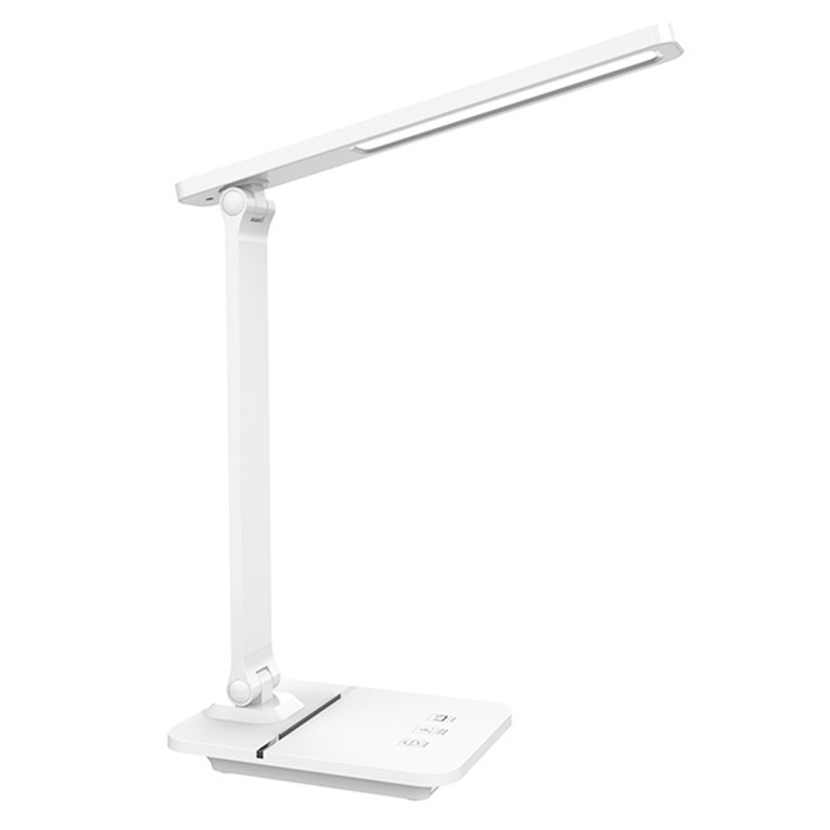 Eine weiße Schreibtischlampe steht auf einer weißen Oberfläche. Die Lampe hat einen verstellbaren Arm und einen rechteckigen Leuchtkopf. Der Sockel ist flach.