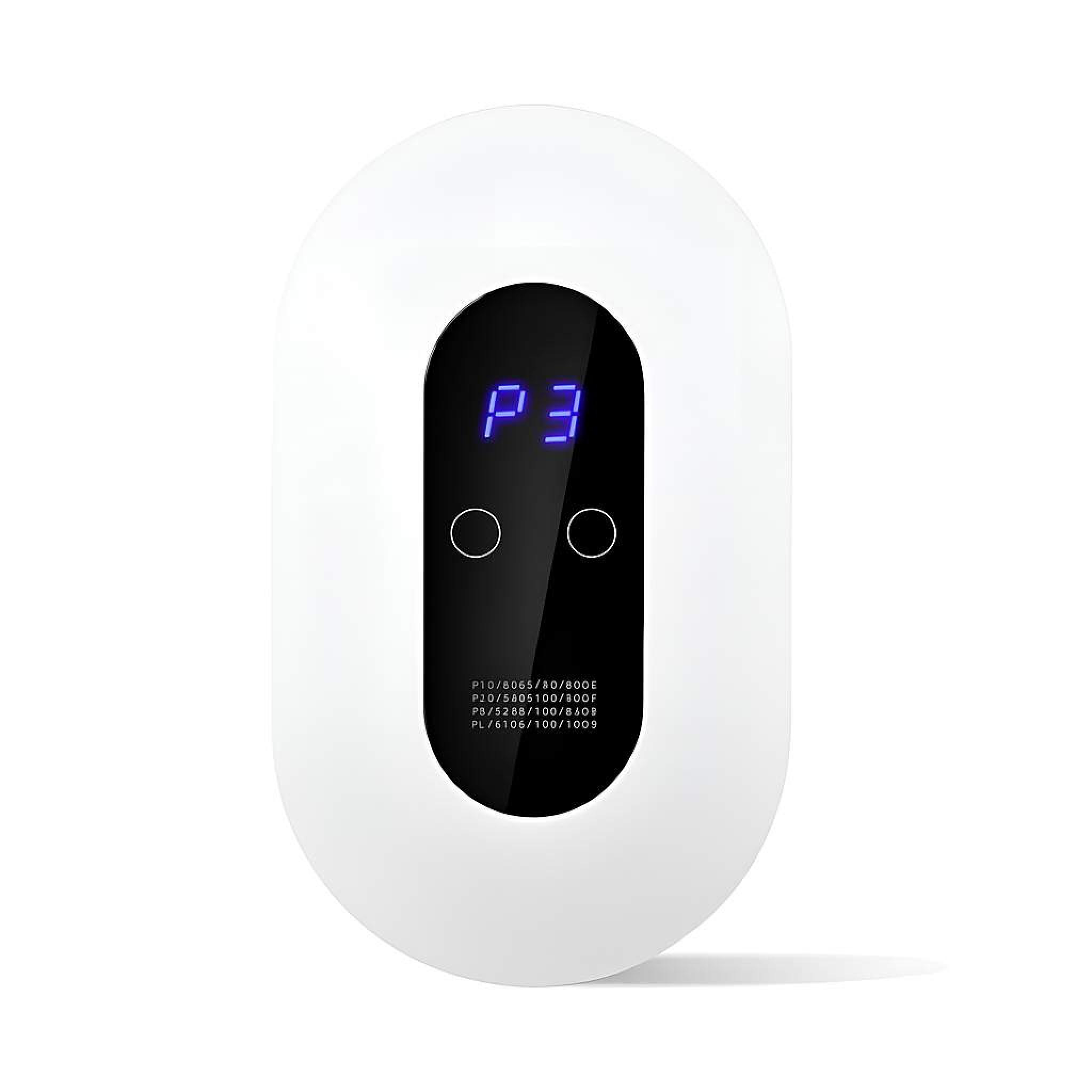 Ein weißes, ovales Gerät mit einem schwarzen Display, das "P3" in Blau anzeigt. Darunter zwei Kreise und Text.