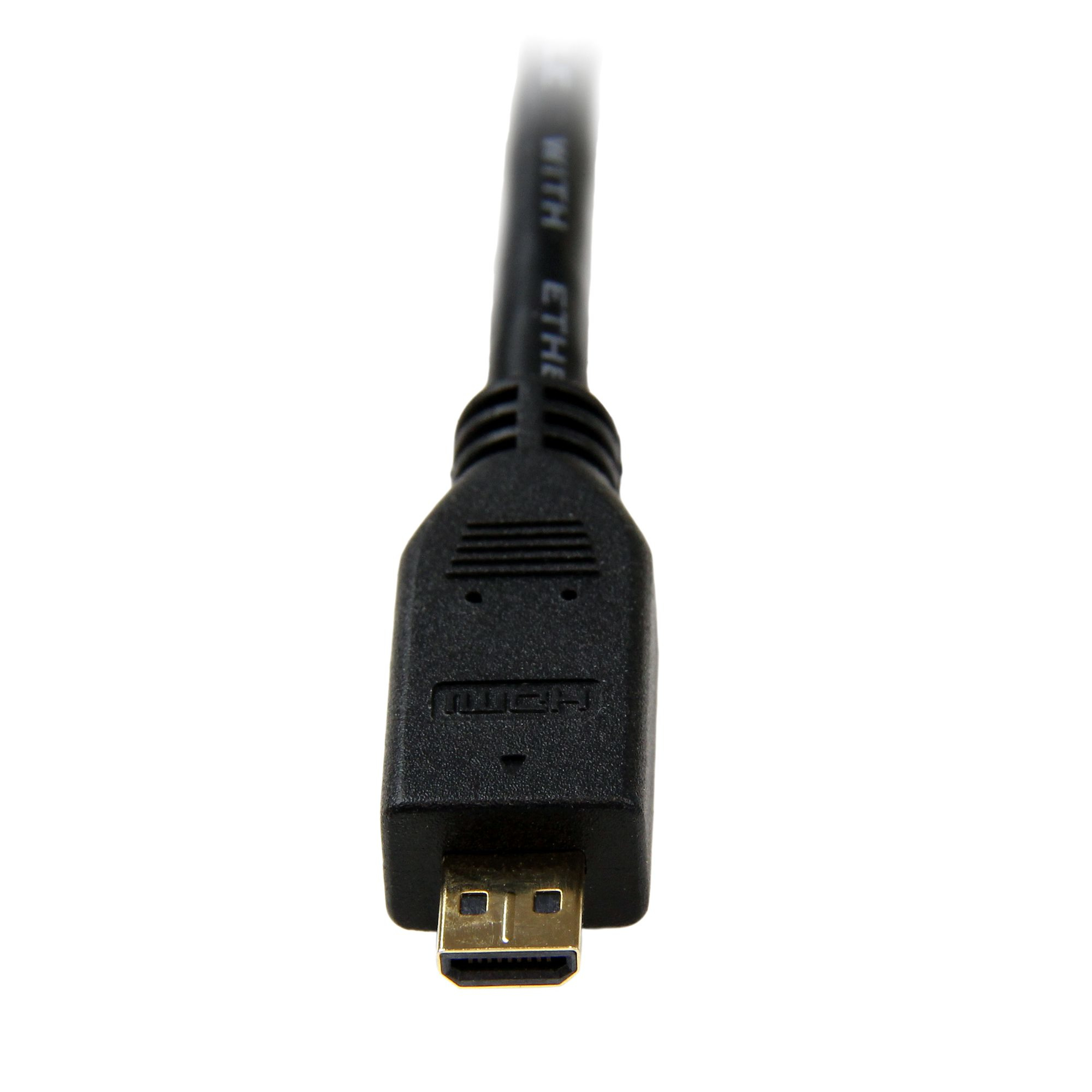 Un cable HDMI negro con el texto "WITH ETHERNET" está conectado. El conector está mirando al espectador.