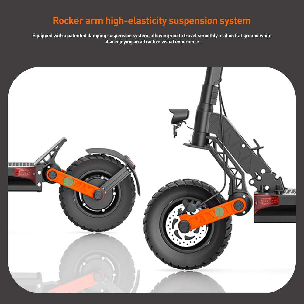 Dettaglio di scooter elettrico nero e arancione. Mostra ruote, sospensioni e freni a disco. Testo: Sospensione Rocker Arm.