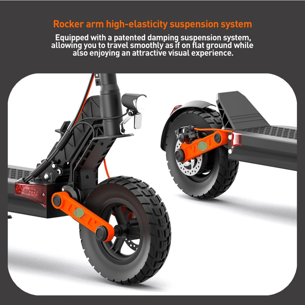 Scooter elettrico con telaio nero, parti di sospensione arancioni e pneumatici. Sfondo bianco. Testo: Sistema di sospensione ad alta elasticità a braccio oscillante.