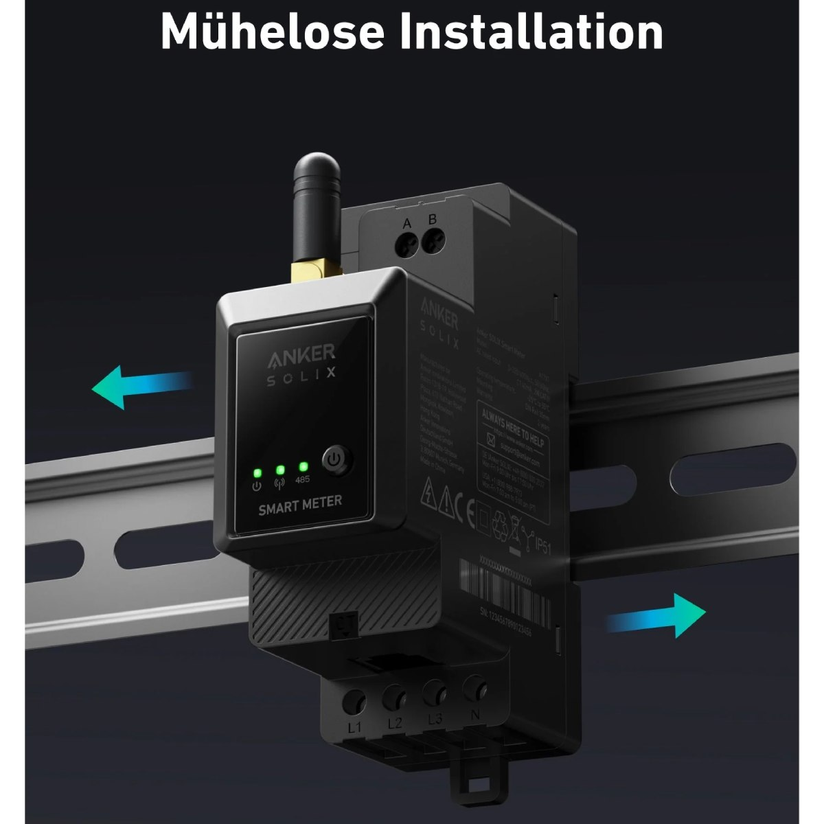 Ein schwarzer Anker Solix Smart Meter mit grünen Lichtern ist auf einer Metallschiene montiert. Pfeile zeigen die Installation an.