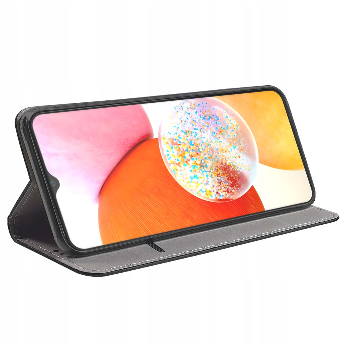 Uno smartphone in una custodia a libro. Lo schermo mostra arte astratta con colori rosa, arancione e blu. La custodia è nera e grigia.