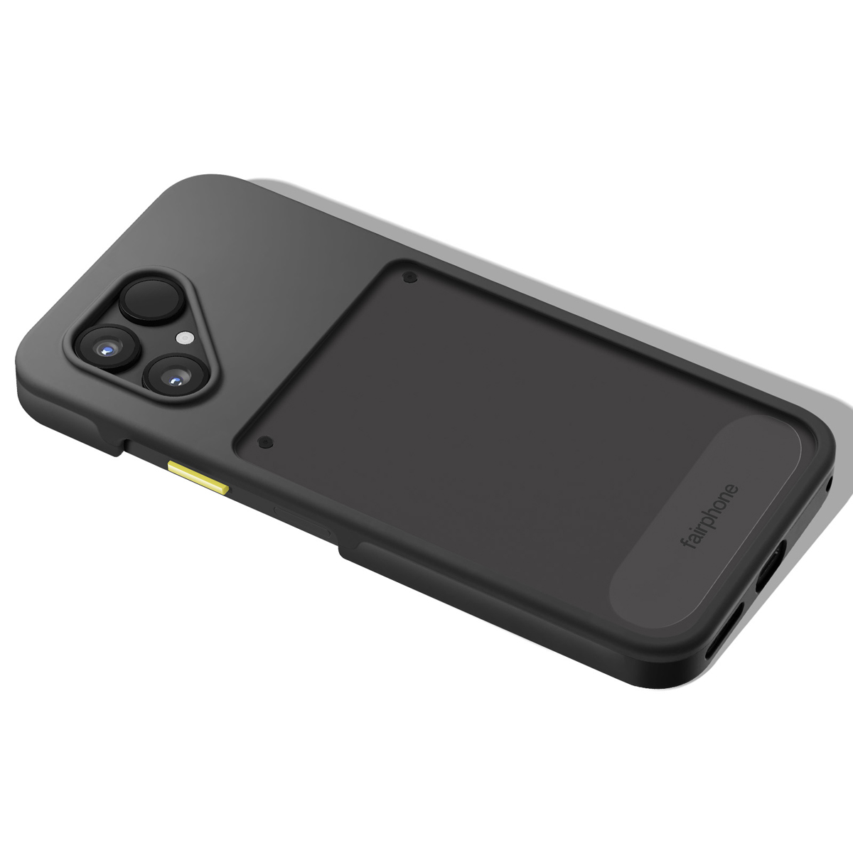 Una funda negra para teléfono Fairphone sobre un fondo blanco. Tiene tres cámaras y un botón amarillo. La marca es visible.