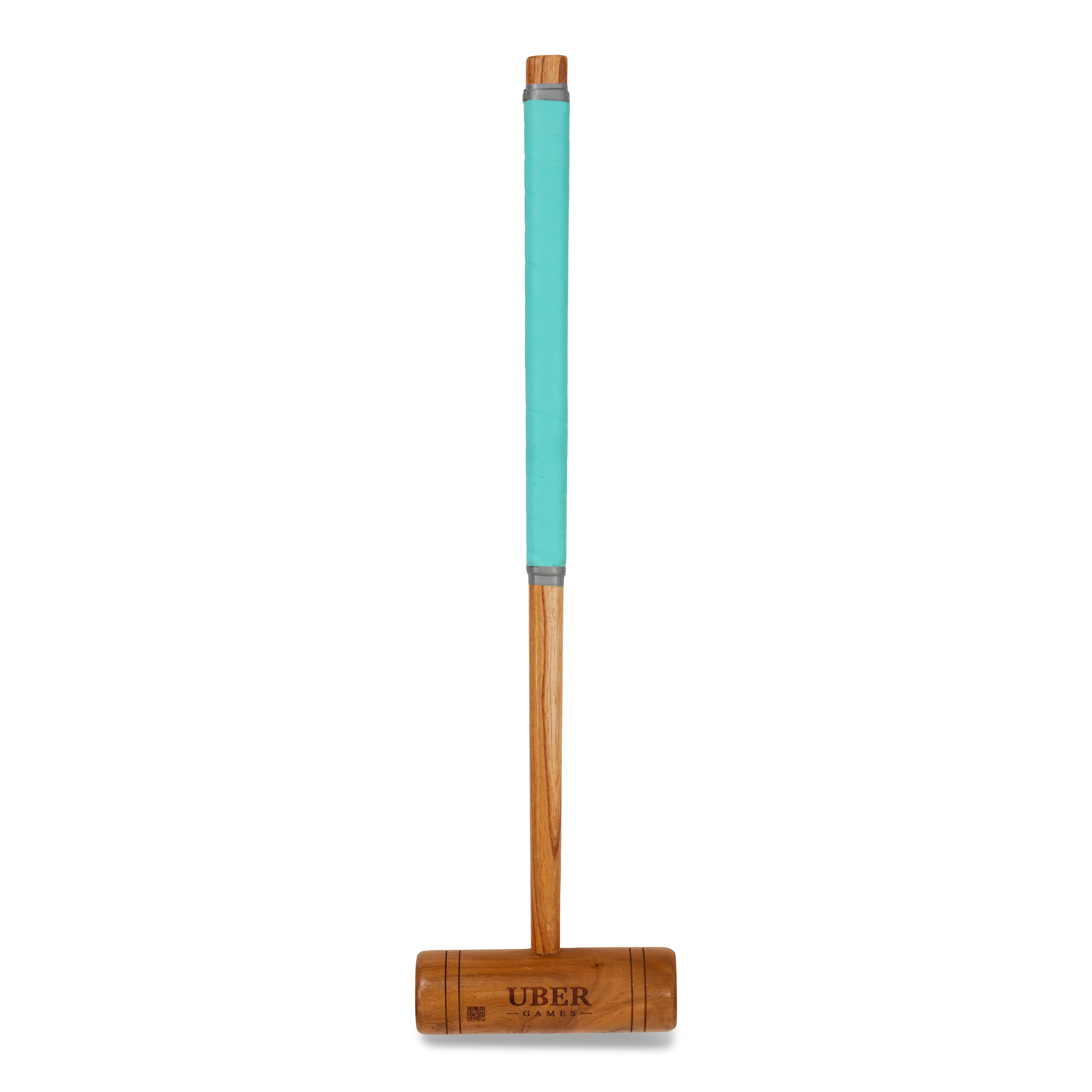 Ein Krocket-Schläger mit Holz Kopf und Griff, und einem blauen Griff. Der Schläger ist mit 'UBER GAMES' beschriftet.