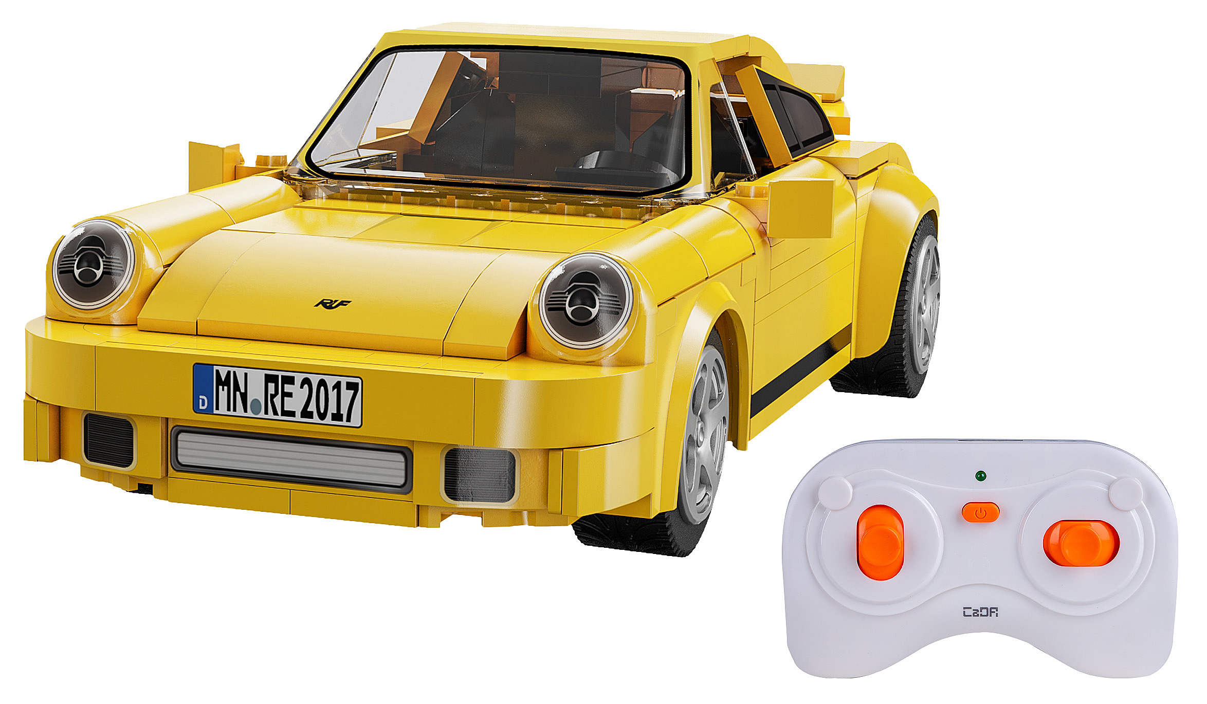 Gelbes Spielzeugauto aus Blöcken mit Fernbedienung. Das Auto hat Scheinwerfer, ein Nummernschild und schwarze Streifen.