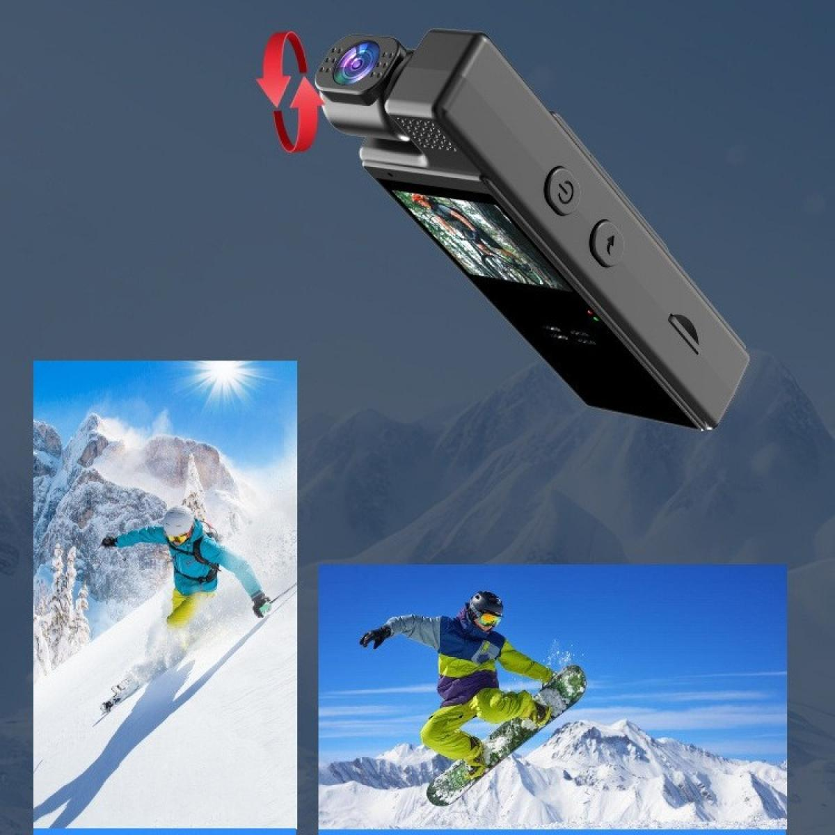Eine schwarze Action-Kamera mit drehbarem Objektiv, die Skifahrer und Snowboarder auf einem Berg zeigt. Der Hintergrund zeigt Berge.