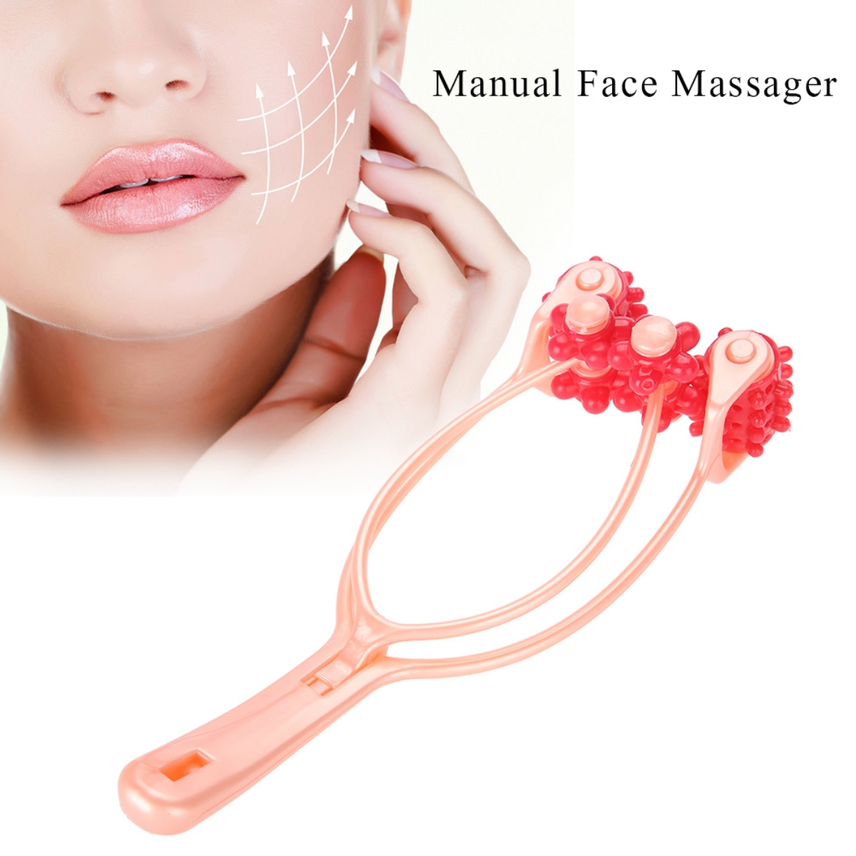 Ein manueller Gesichtsmassager wird in der Nähe des Gesichts einer Frau gehalten. Der Massager ist rosa mit roten Rollen. Der Text 'Manual Face Massager' ist sichtbar.