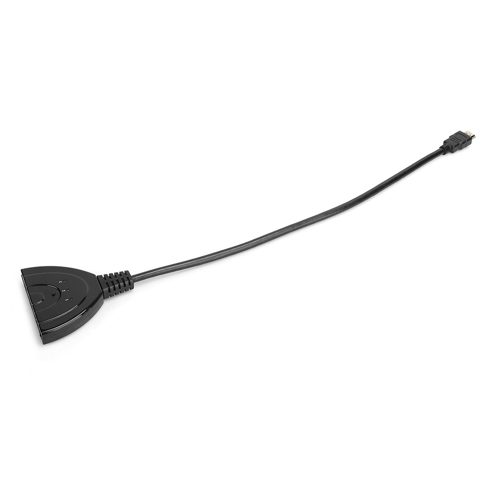 Ein schwarzes Splitterkabel mit einem Stecker an einem Ende und einem HDMI-Anschluss am anderen. Das Kabel liegt auf weißem Grund.