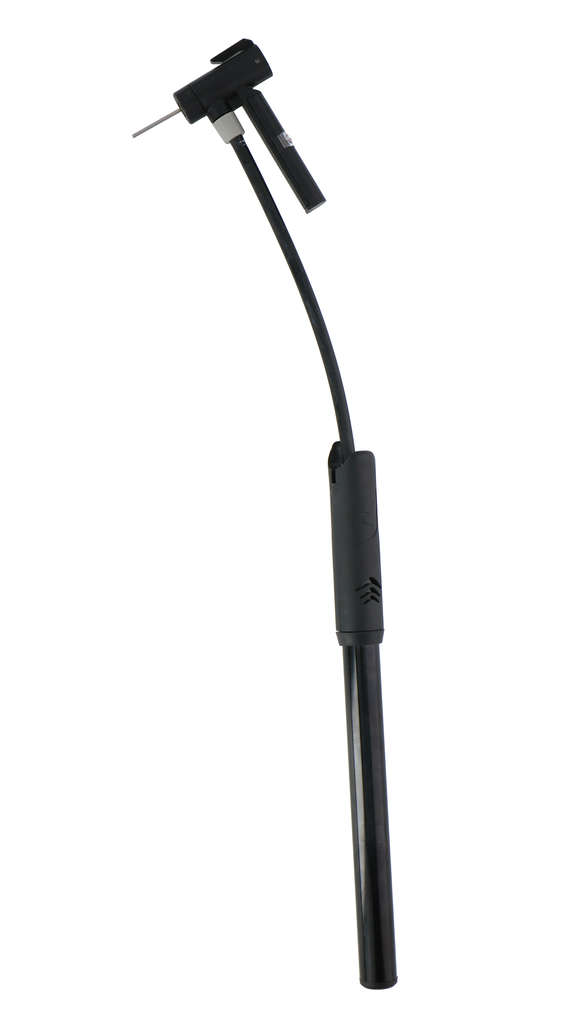 Eine schwarze Fahrradpumpe vor weißem Hintergrund. Sie hat einen langen Körper, einen gebogenen Schlauch und eine Düse mit Nadel.