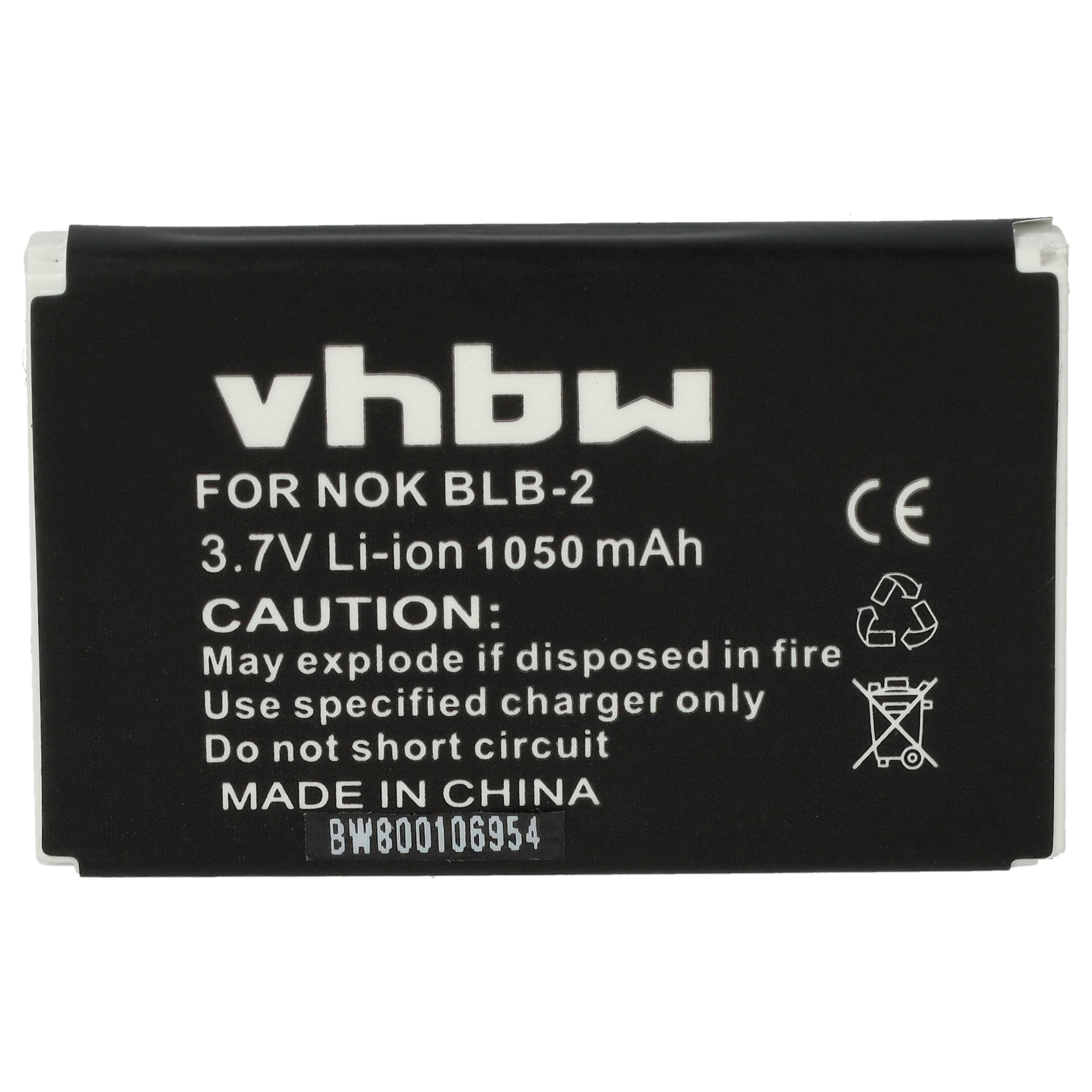 Schwarzes Batterieetikett mit weißem Text. Es enthält Markenname, Spannung, Kapazität und Sicherheitshinweise. Hergestellt in China.