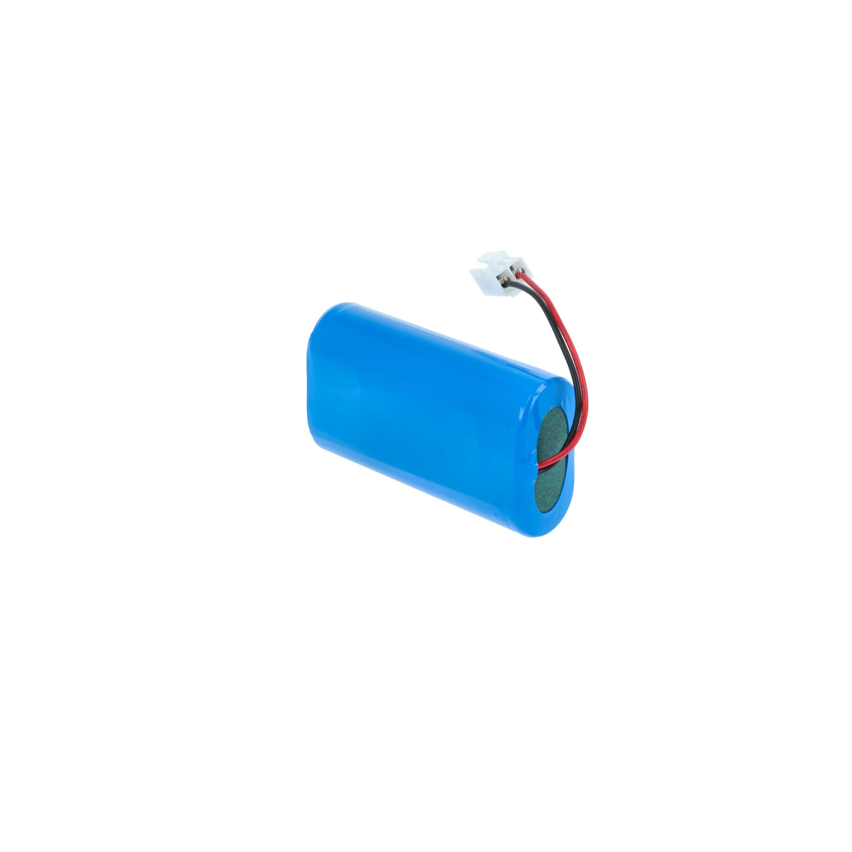 Eine blaue zylindrische Batterie mit roten und schwarzen Drähten, die mit einem weißen Stecker verbunden sind. Der Hintergrund ist weiß.
