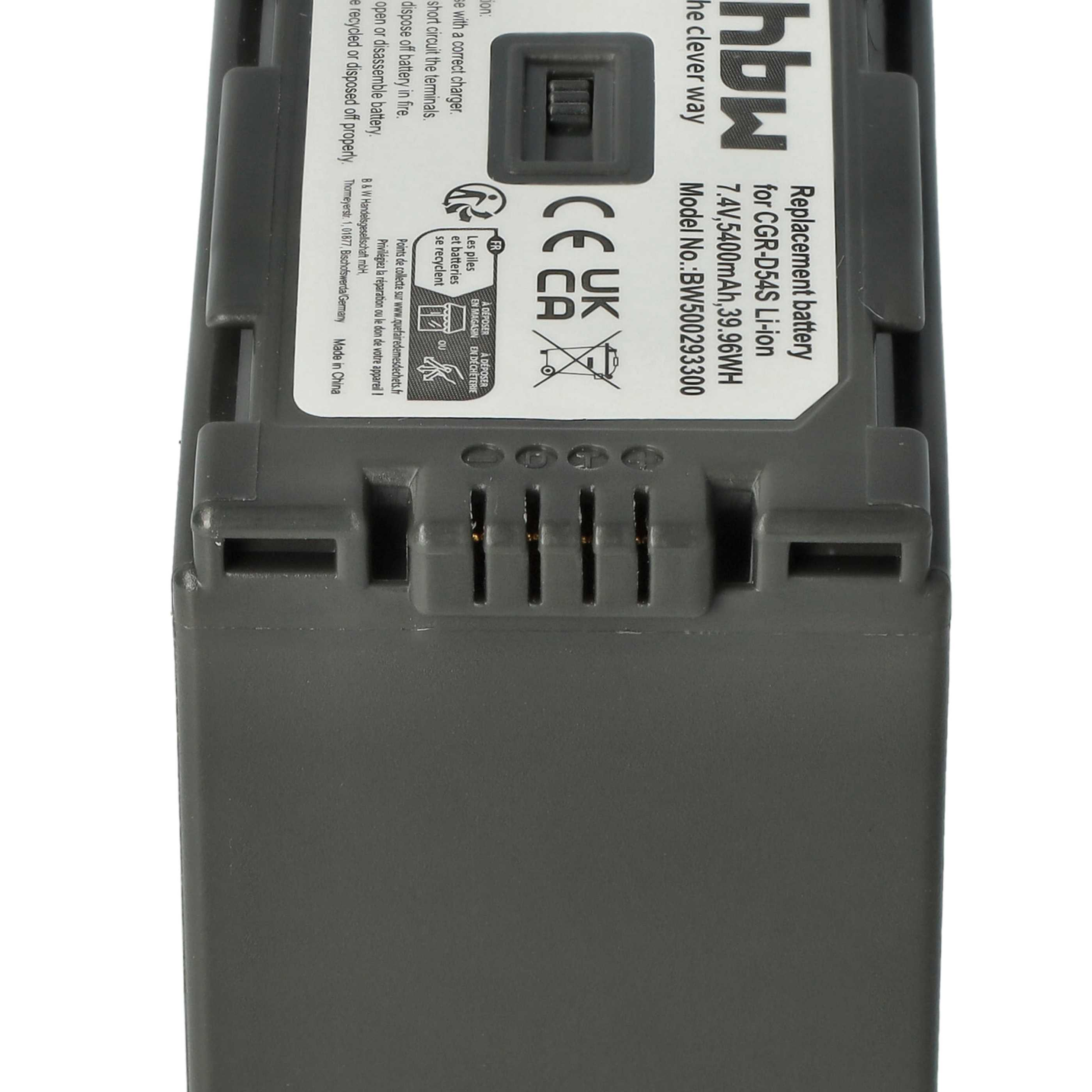 Graue Batterie mit Text, Modellinfos und Sicherheitssymbolen. Aufschrift 'Ersatzbatterie' und 'Made in China'.