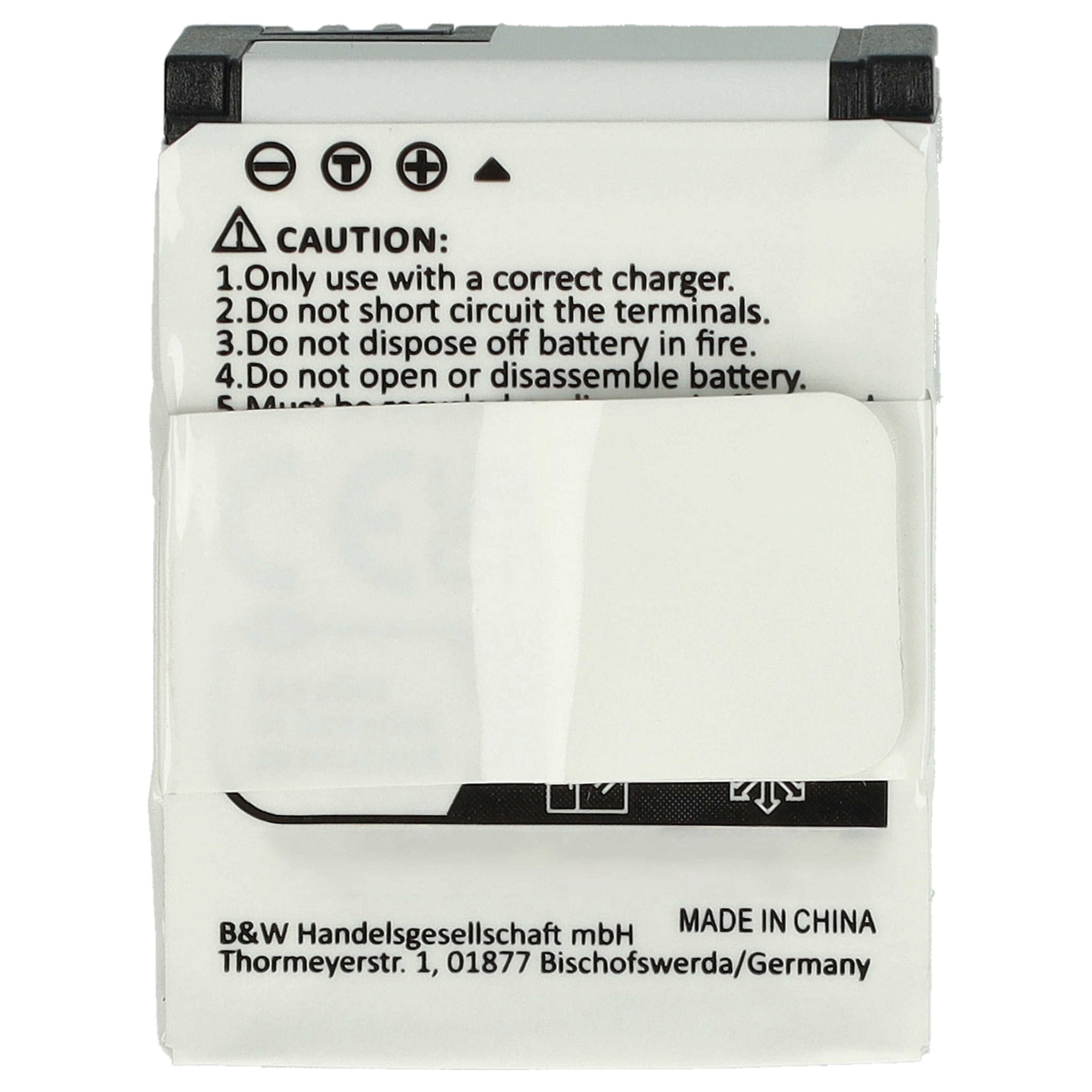 Eine Batterie mit Warnhinweisen. Sie hat eine schwarze Oberseite und einen weißen Körper mit Vorsichtssymbolen und Text. Hergestellt in China ist auch sichtbar.