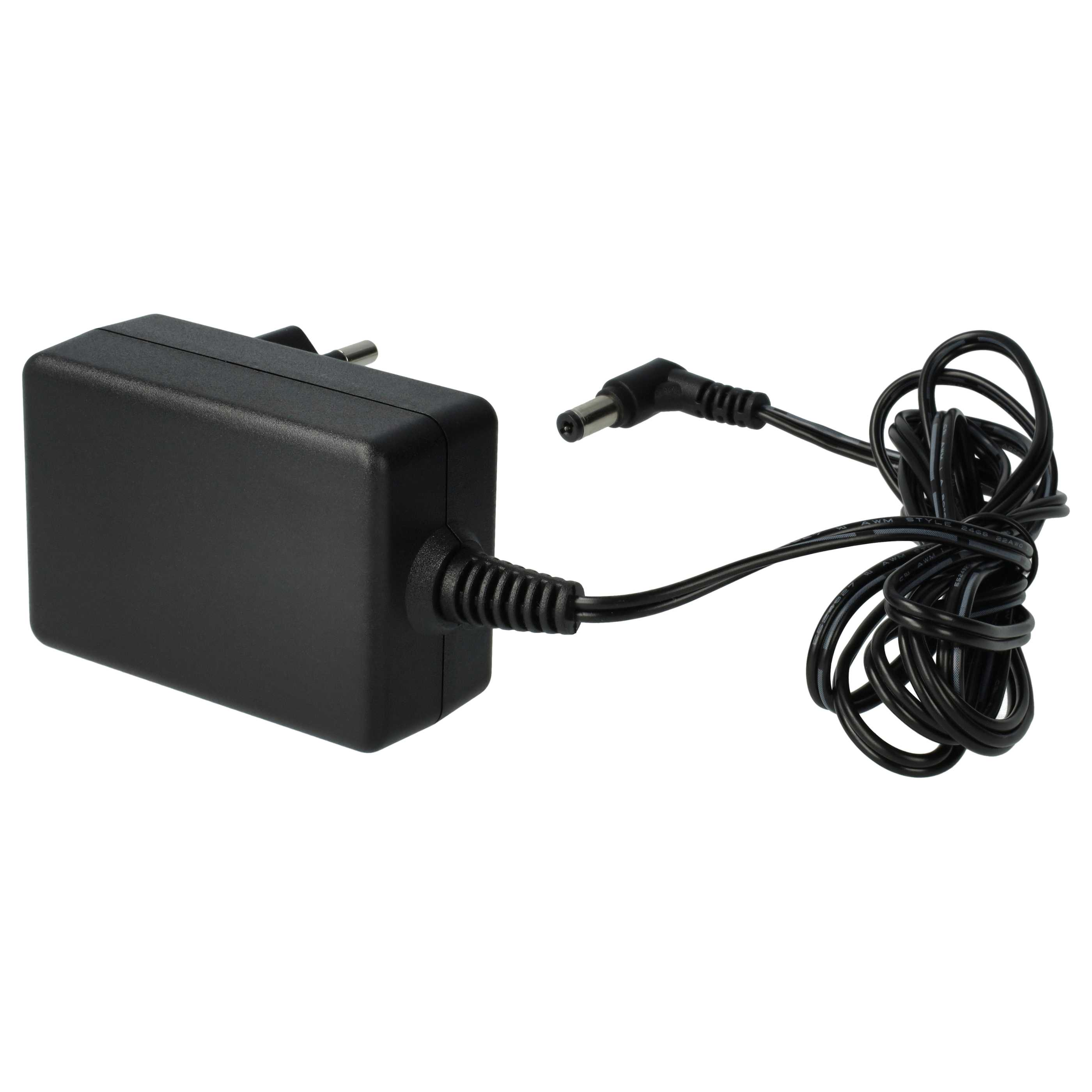 Ein schwarzes Netzteil mit Stecker, ein schwarzes Kabel mit Stecker und aufgerolltem Kabel auf weißem Hintergrund.