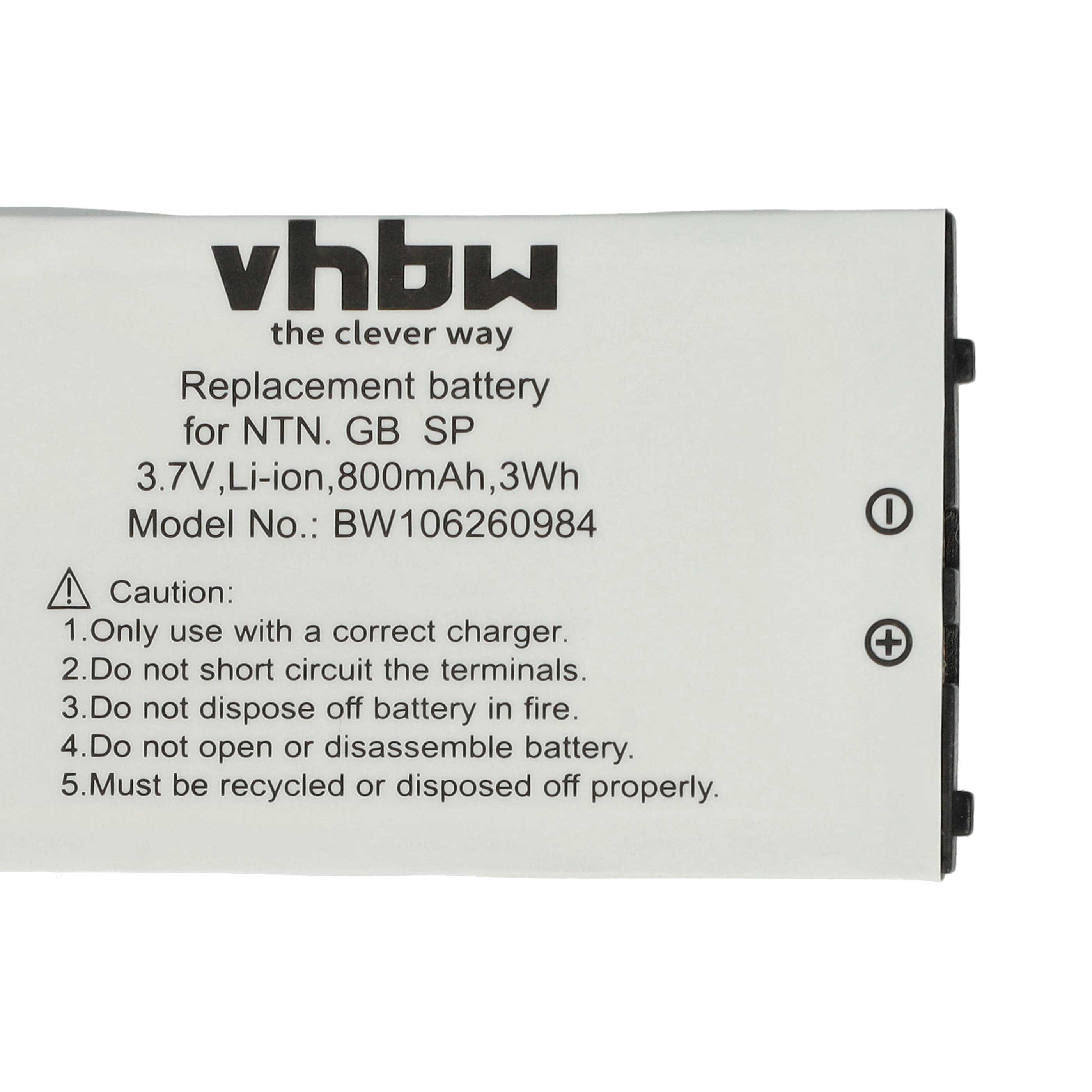 Weißes Batterieetikett mit schwarzem Text. Es steht 'Ersatzbatterie für NTN. GB SP'. Vorsichtshinweise sind vorhanden.