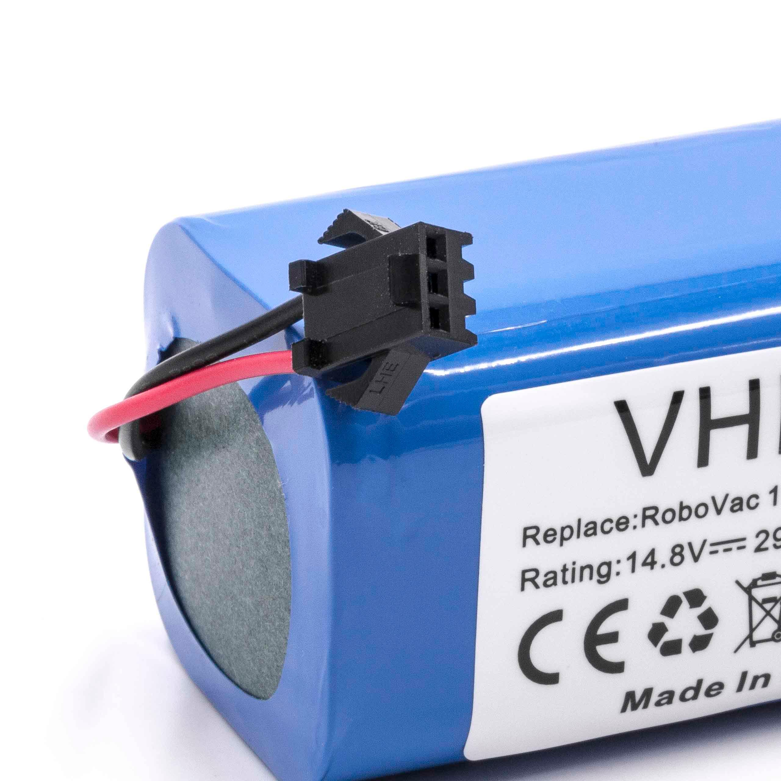Ein blauer Akku mit schwarzem Stecker und rotem Draht. Auf dem Etikett steht 'Replace: RoboVac 1' und 'Made In'.