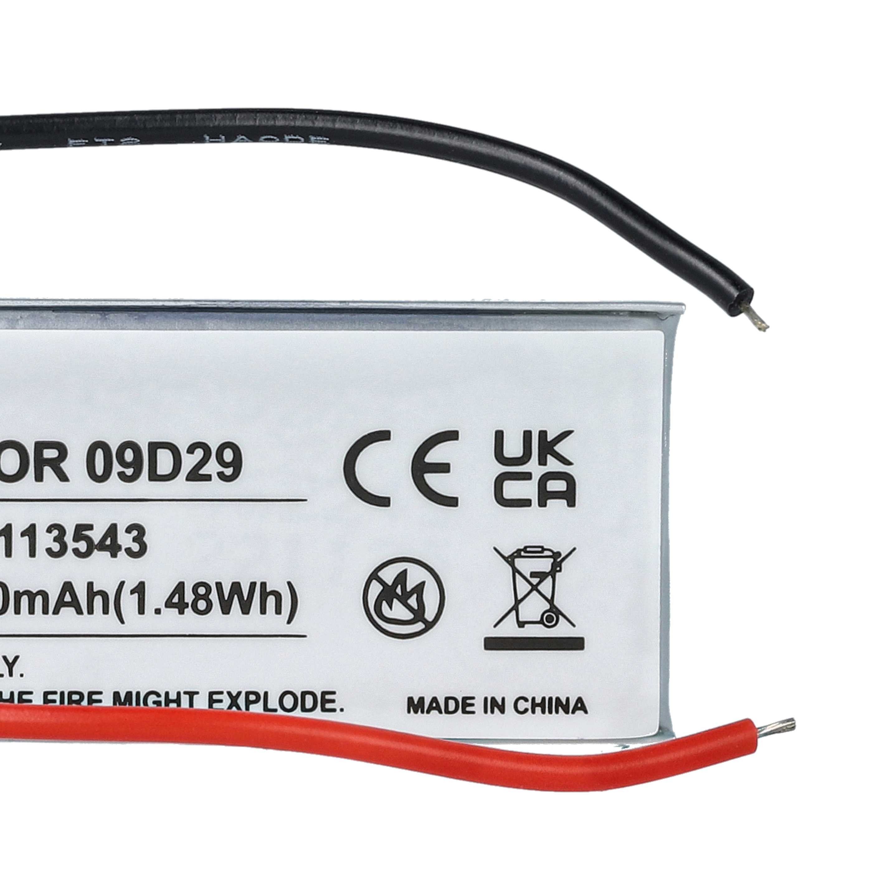 Ein Batterieetikett mit schwarzen und roten Drähten. Text enthält 'OR 09D29', '113543', 'Made in China' und Sicherheitssymbole.
