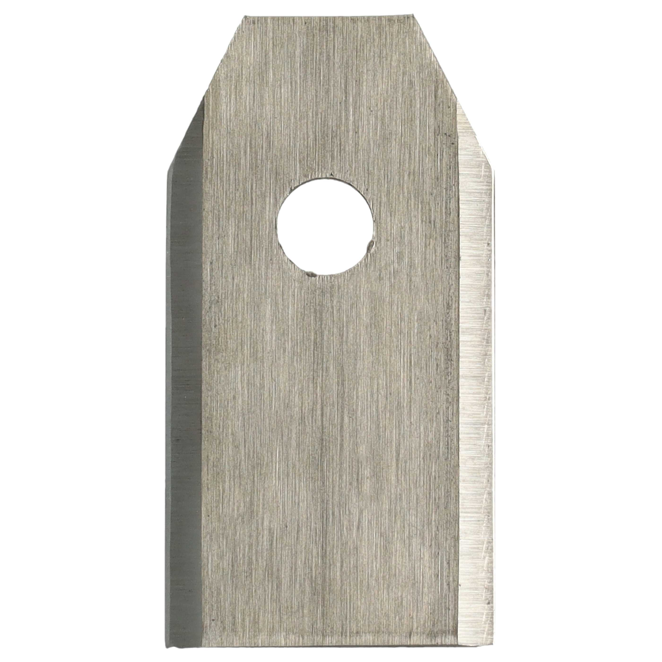 Eine Metallklinge mit Loch in der Mitte. Sie hat eine rechteckige Form mit scharfer Schneide.