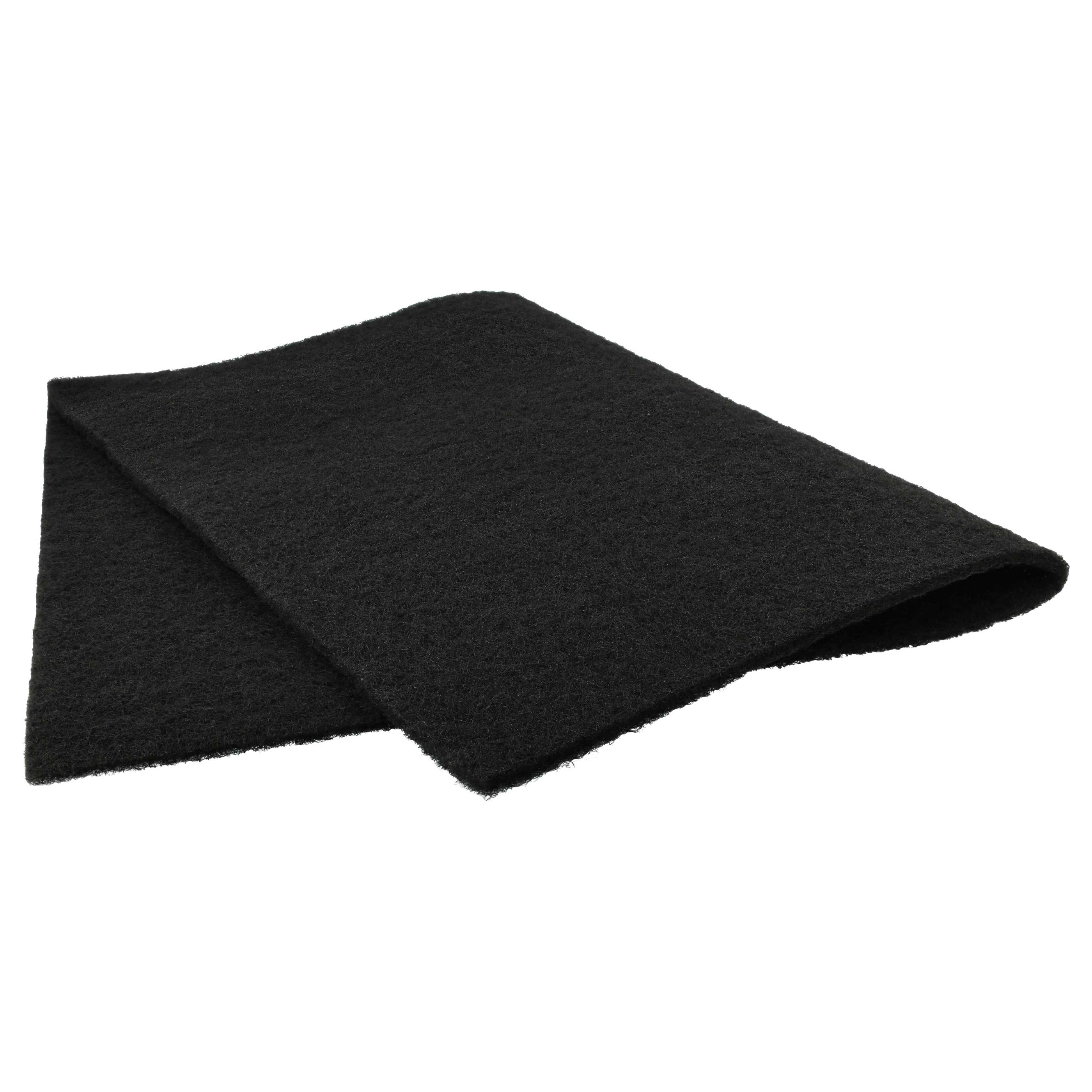 Ein schwarzes, gefaltetes, filzartiges Material liegt vor einem weißen Hintergrund. Es scheint ein Filter oder eine saugfähige Unterlage zu sein.
