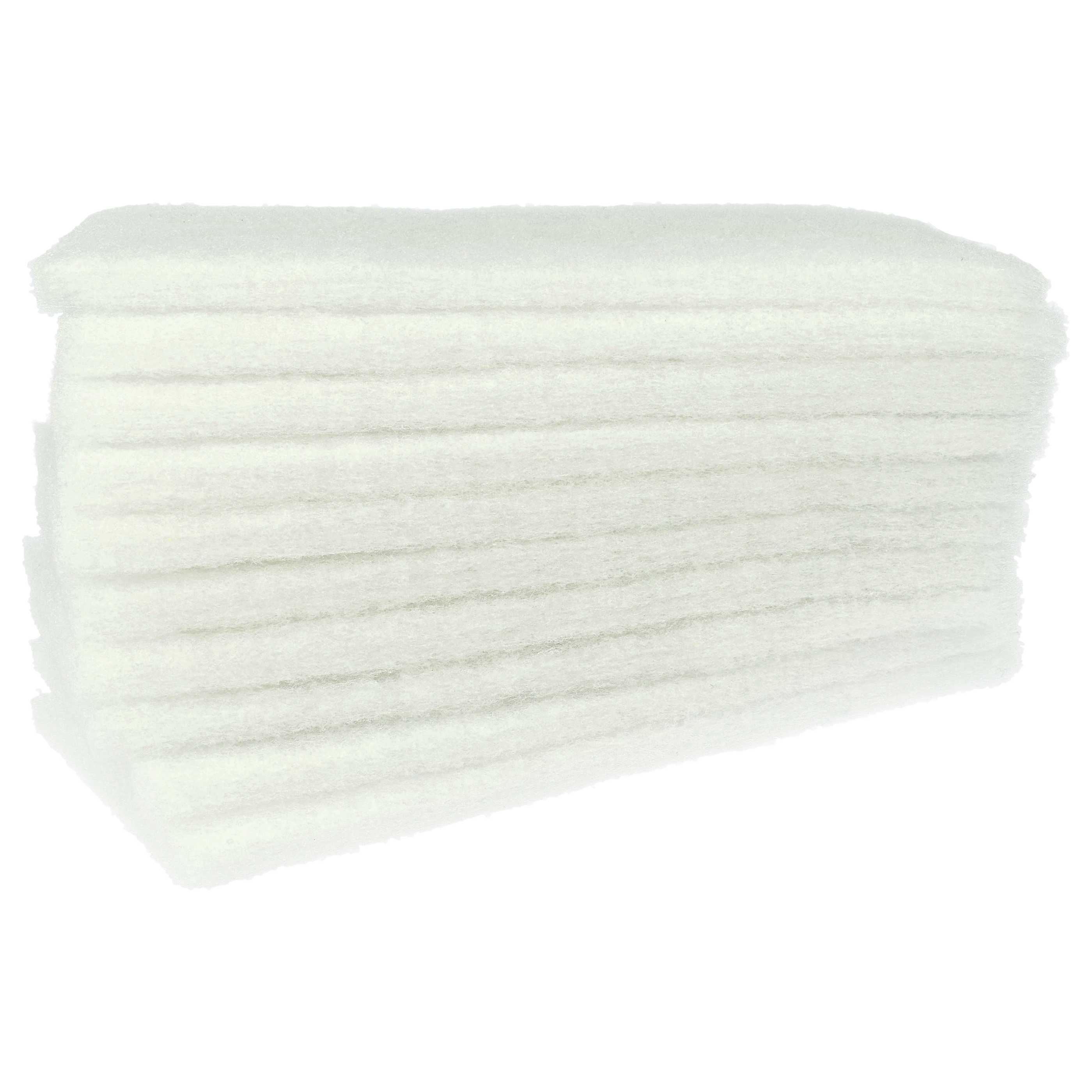 Ein Stapel weißer, rechteckiger Wattepads vor weißem Hintergrund. Die Pads sind geschichtet und haben eine weiche, strukturierte Oberfläche.