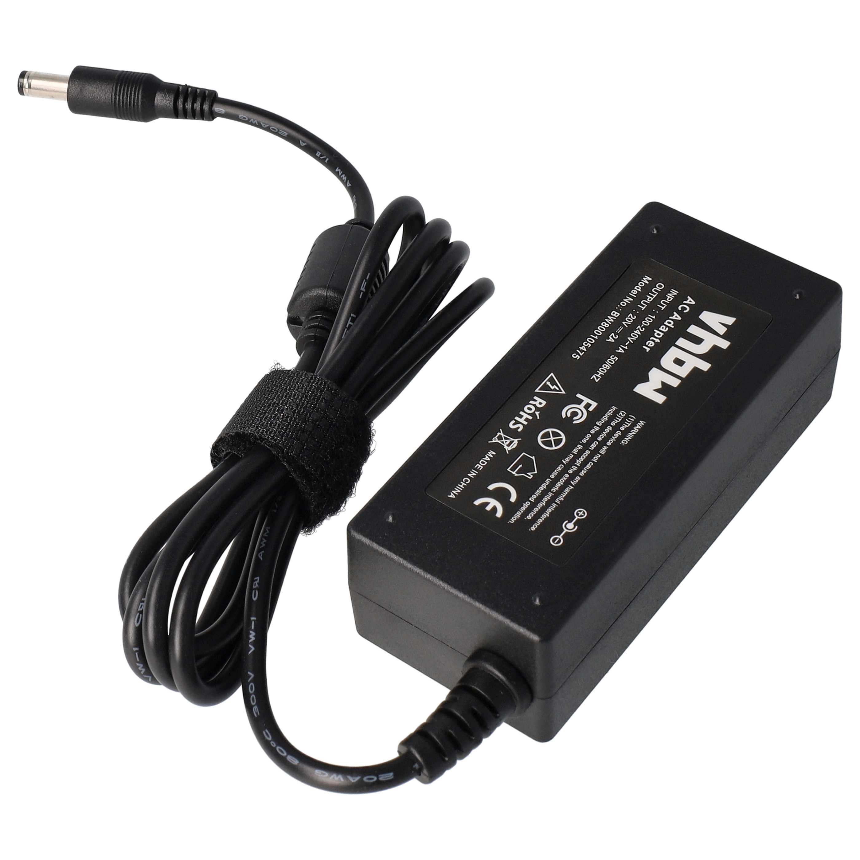 Schwarzes Netzteil mit Kabel. Der Adapter hat Text und das Kabel ist mit einem schwarzen Klettband umwickelt.